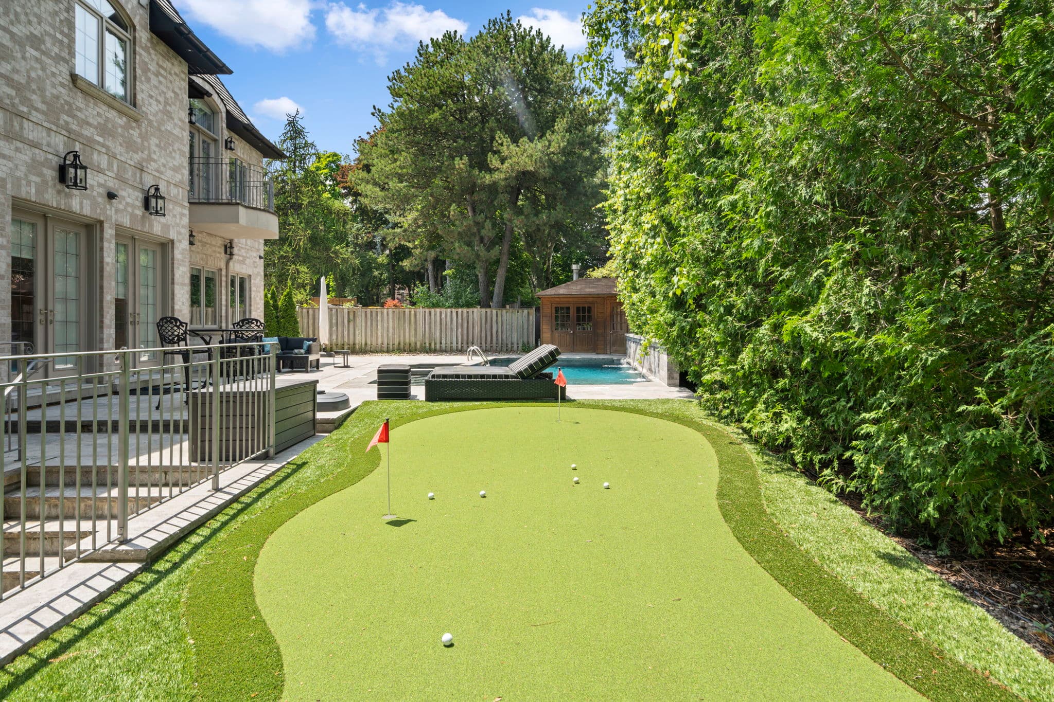 29 Junewood Crescent Toronto, ON M2L 2C3