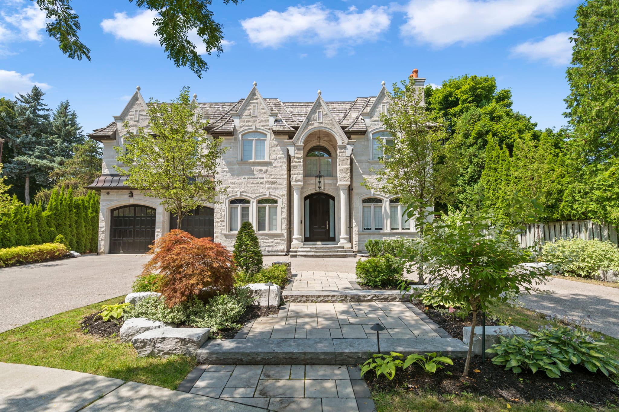 29 Junewood Crescent Toronto, ON M2L 2C3