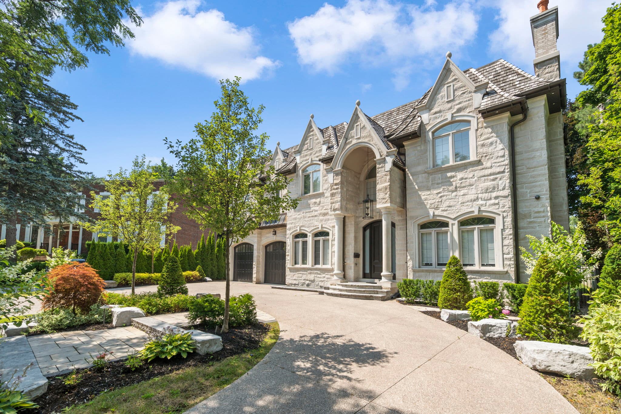29 Junewood Crescent Toronto, ON M2L 2C3