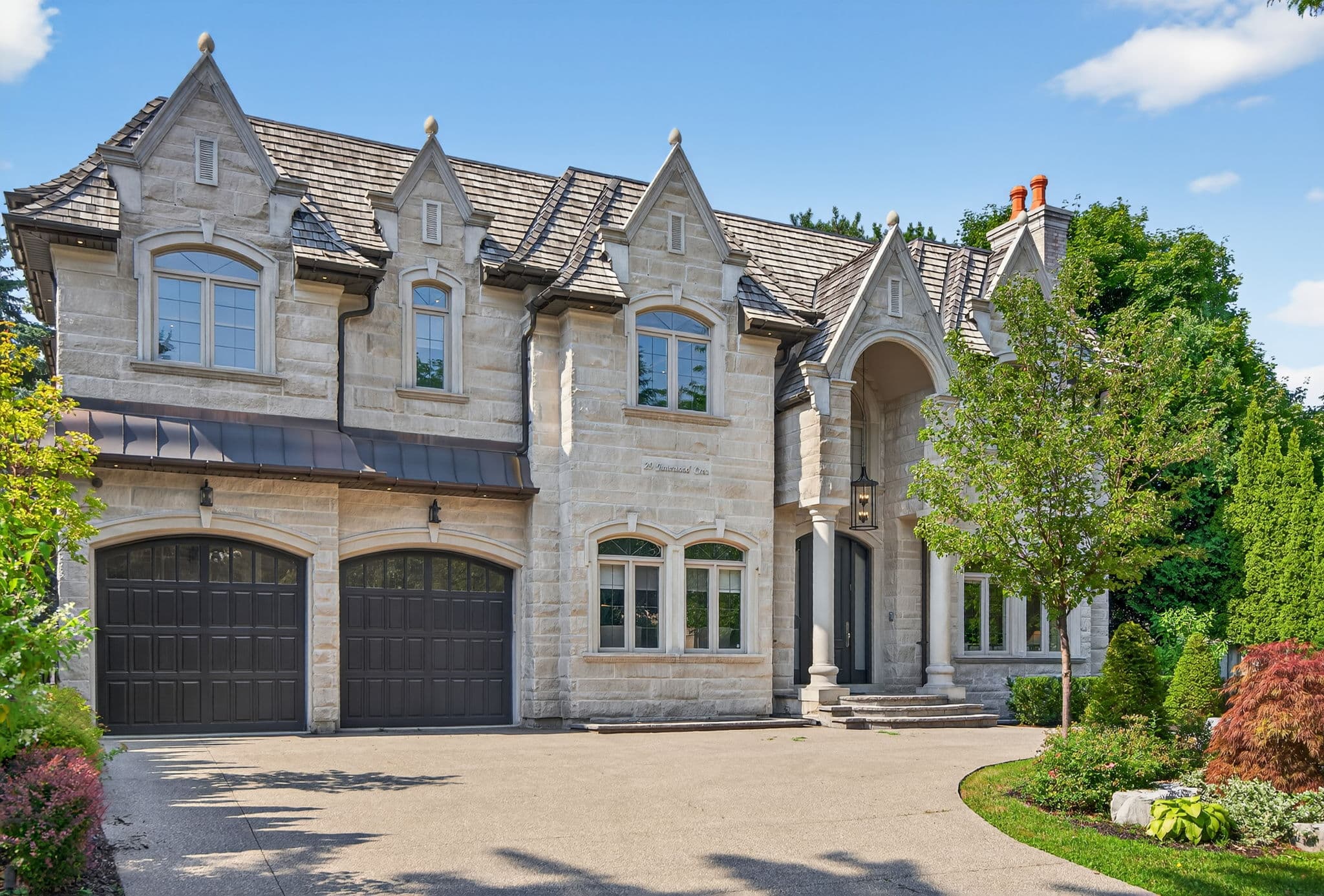 29 Junewood Crescent Toronto, ON M2L 2C3