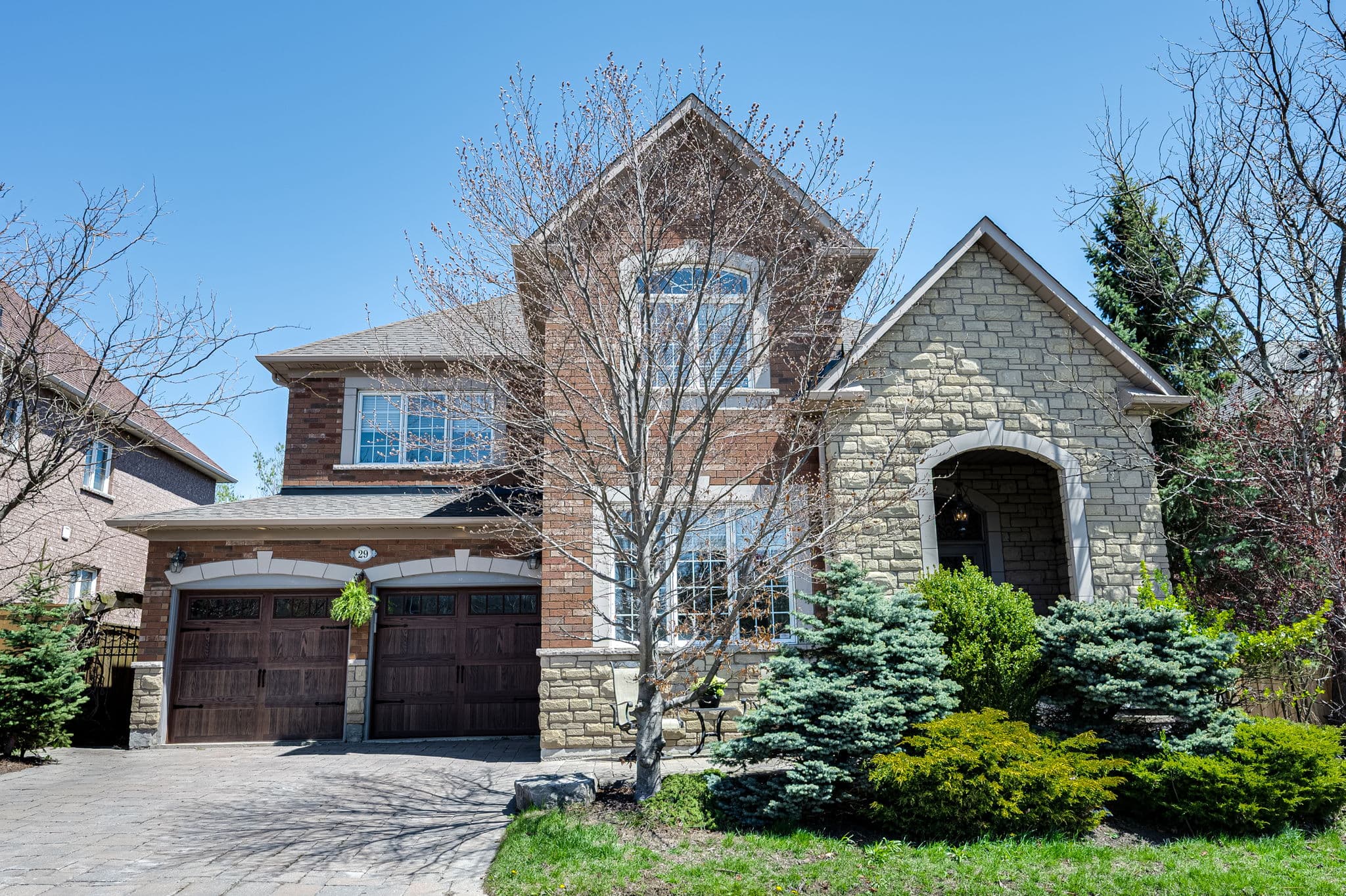 29 Red Cardinal Trail Richmond Hill, ON L4E 3Y5