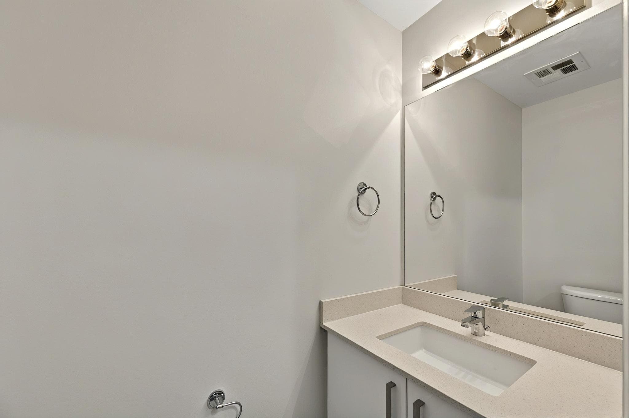 2900 Hwy 7 Unit 1407 Vaughan, ON L4K