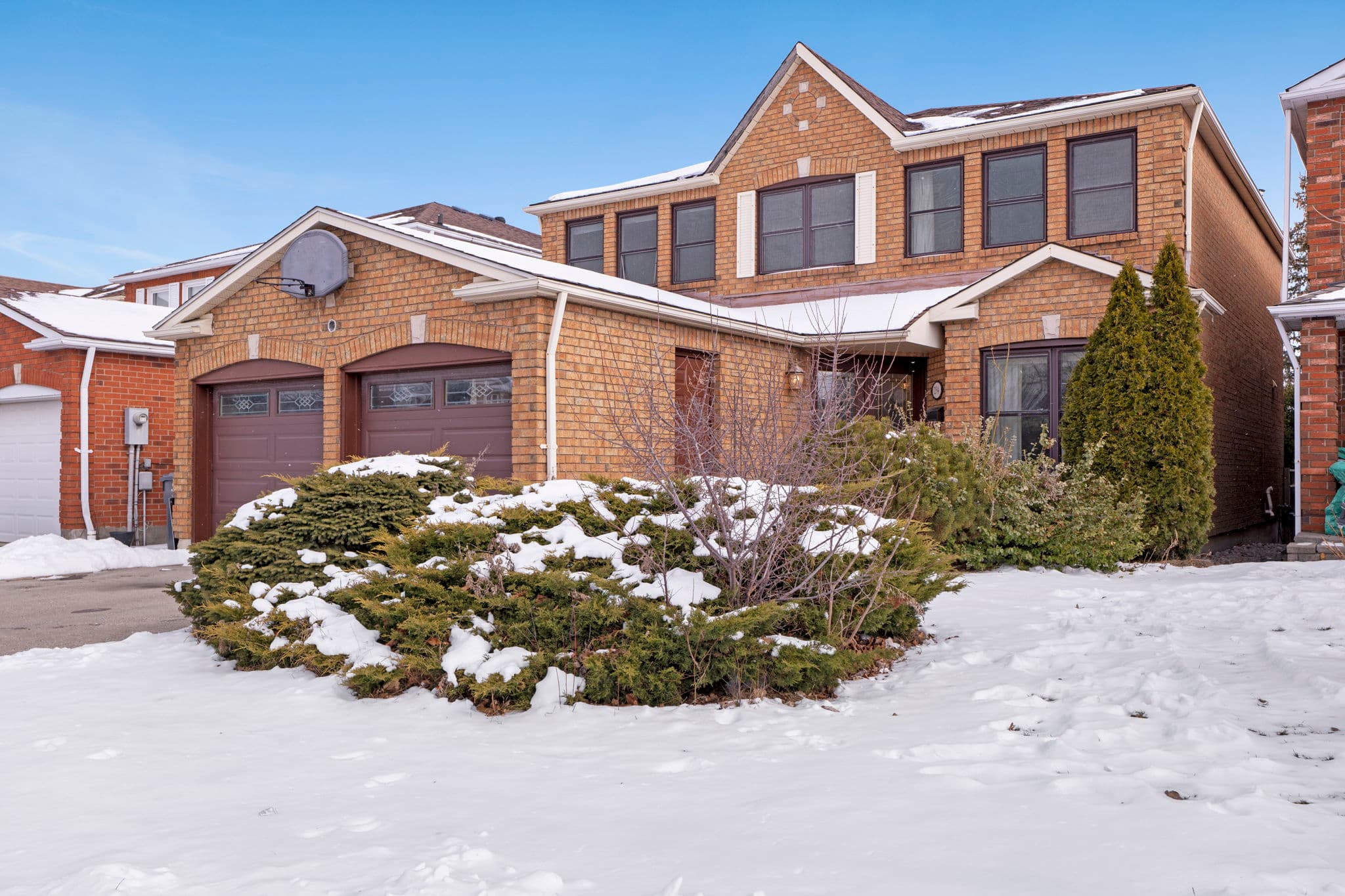 294 Ceremonial Dr Mississauga, ON L5R 2N7