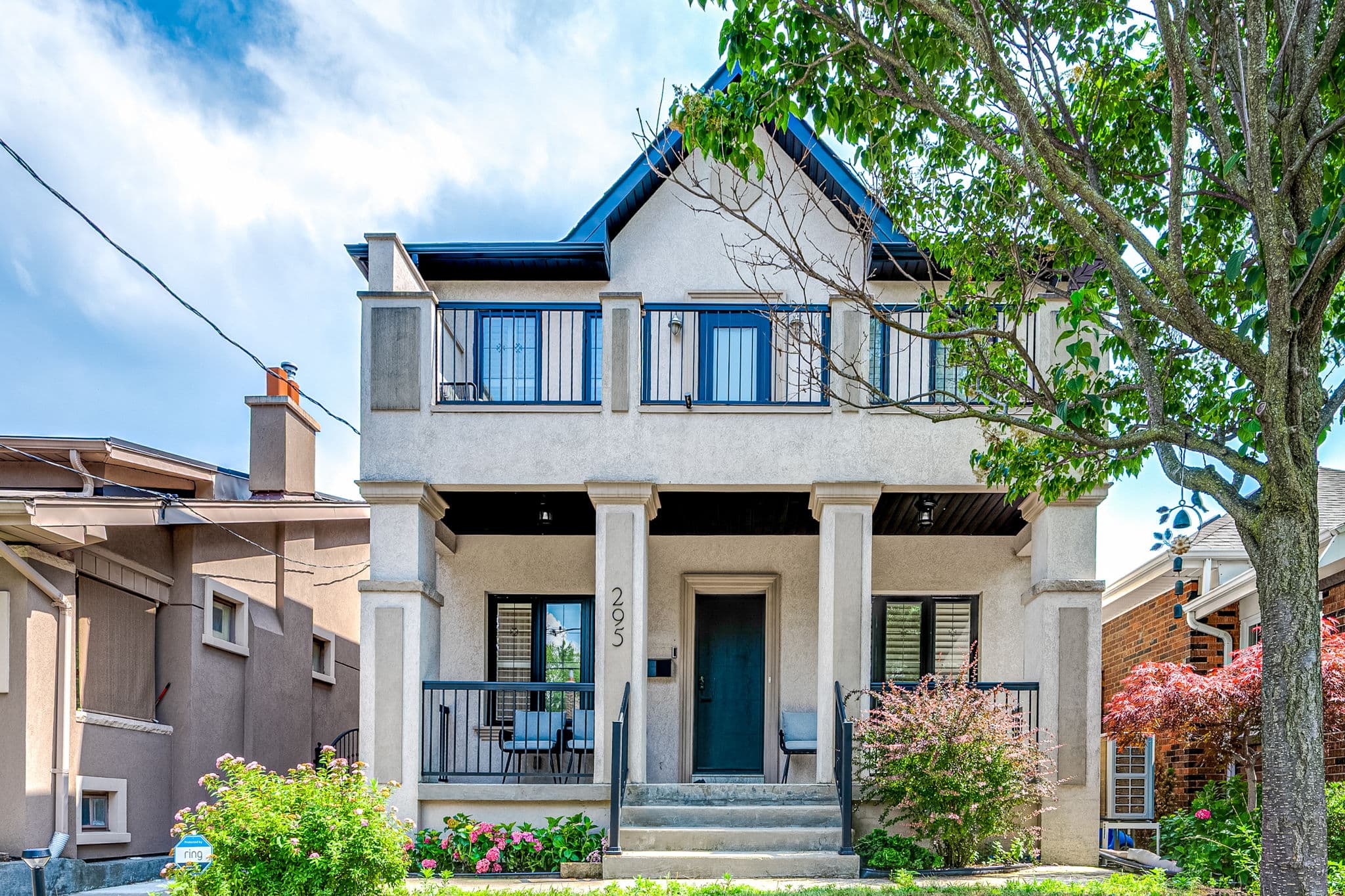 295 Strathmore Blvd Toronto, ON M4J 1P9