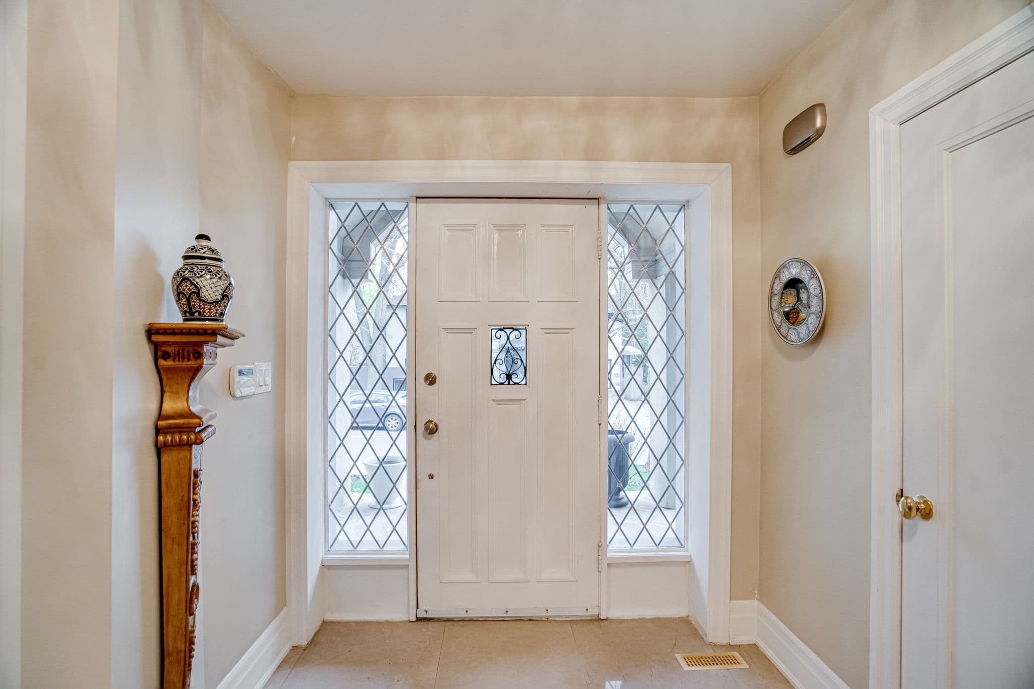 298 Richview Ave Toronto, ON M5P 3G3