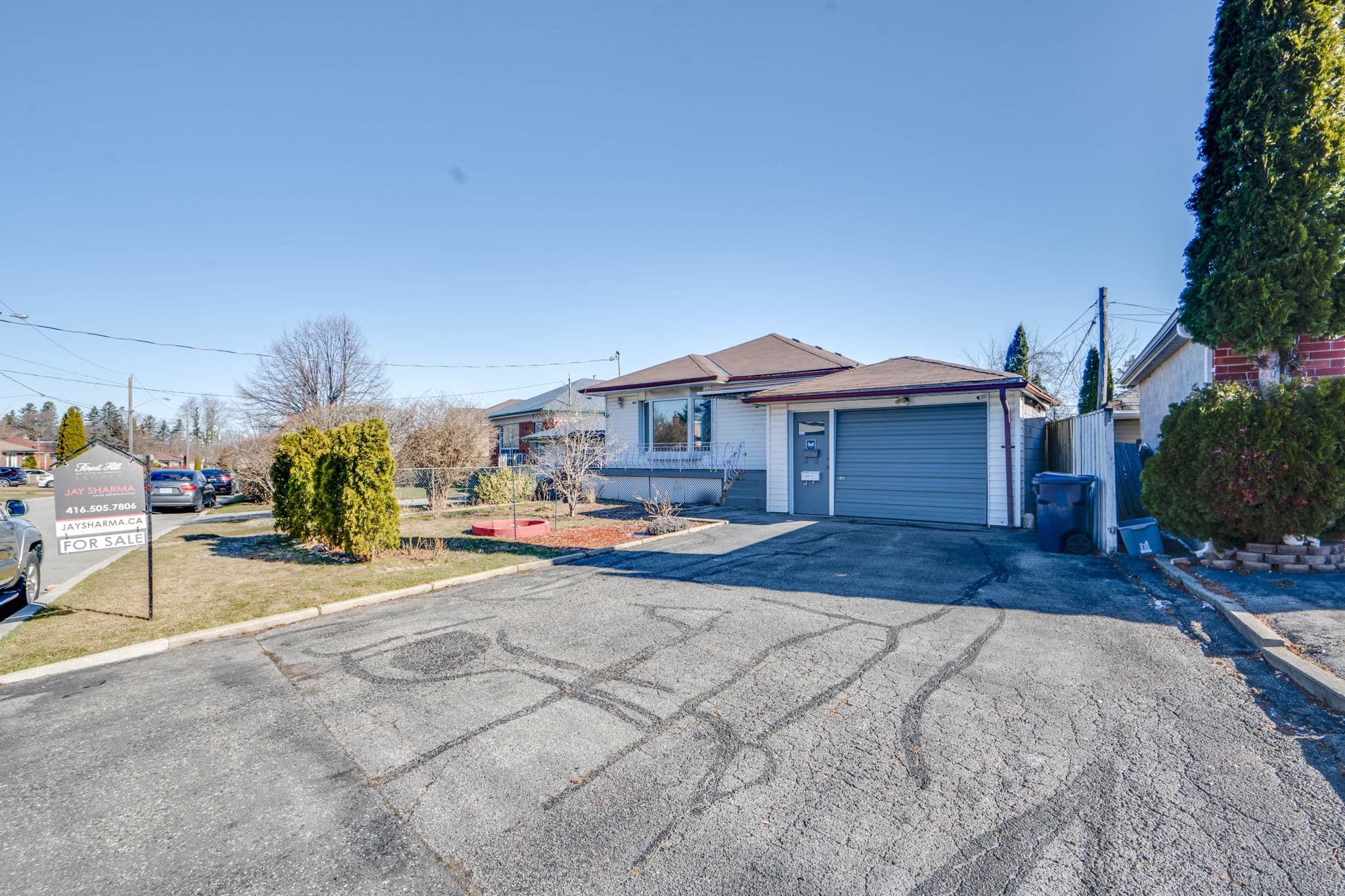 3 Lombardy Crescent Scarborough, ON M1K 4N7