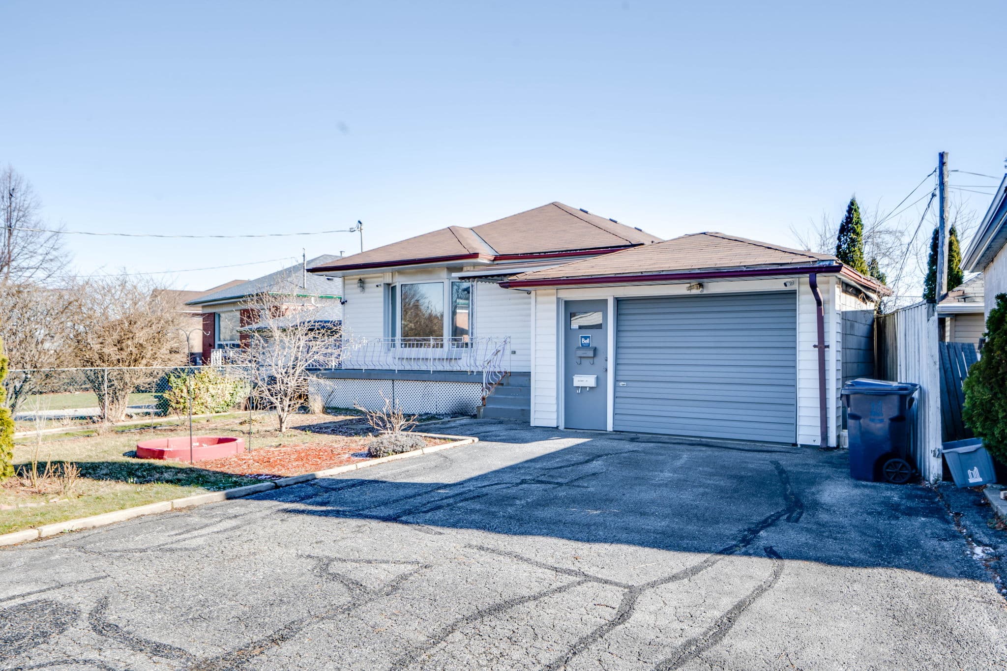 3 Lombardy Crescent Scarborough, ON M1K 4N7