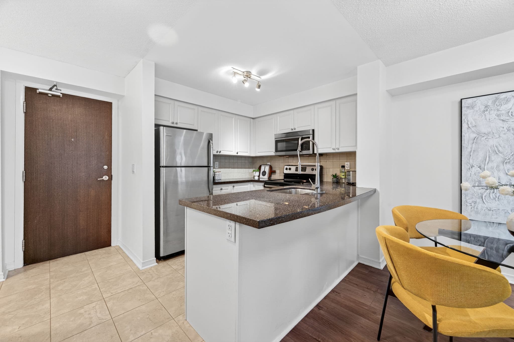 3 Michael Power Pl Unit 902 Toronto, ON M9A 0A2