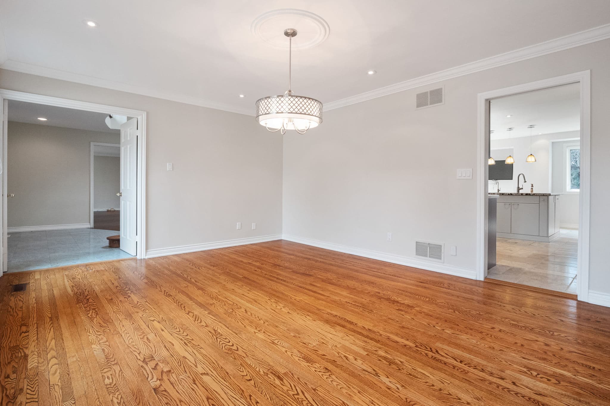 3 Sagewood Dr Toronto, ON M3B 1T4