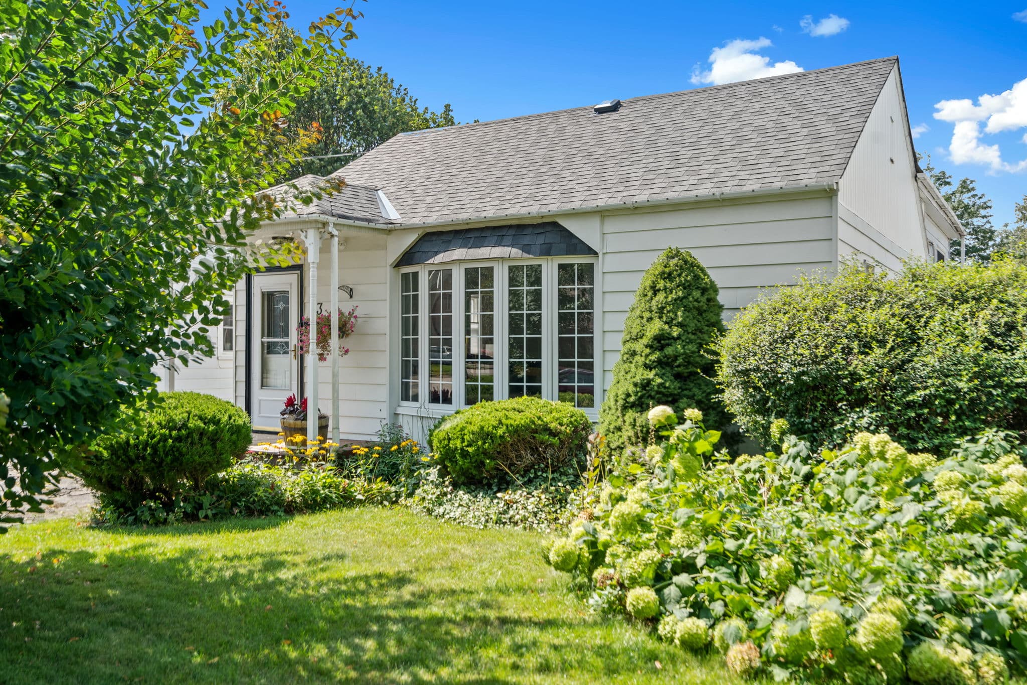 3 Sunset Blvd Brampton, ON L6X 1W7