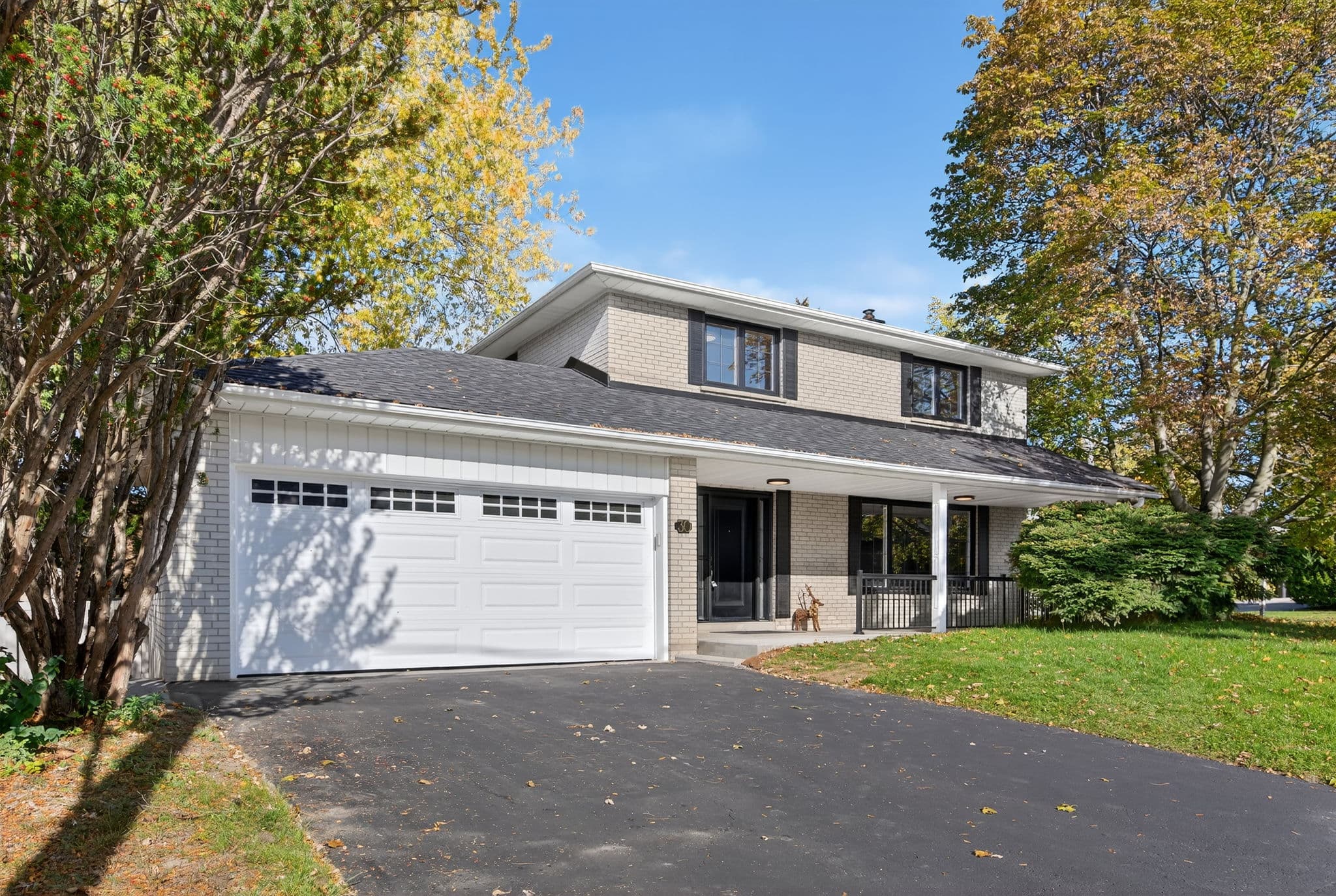 30 Goodview Rd Toronto, ON M2J 2K5