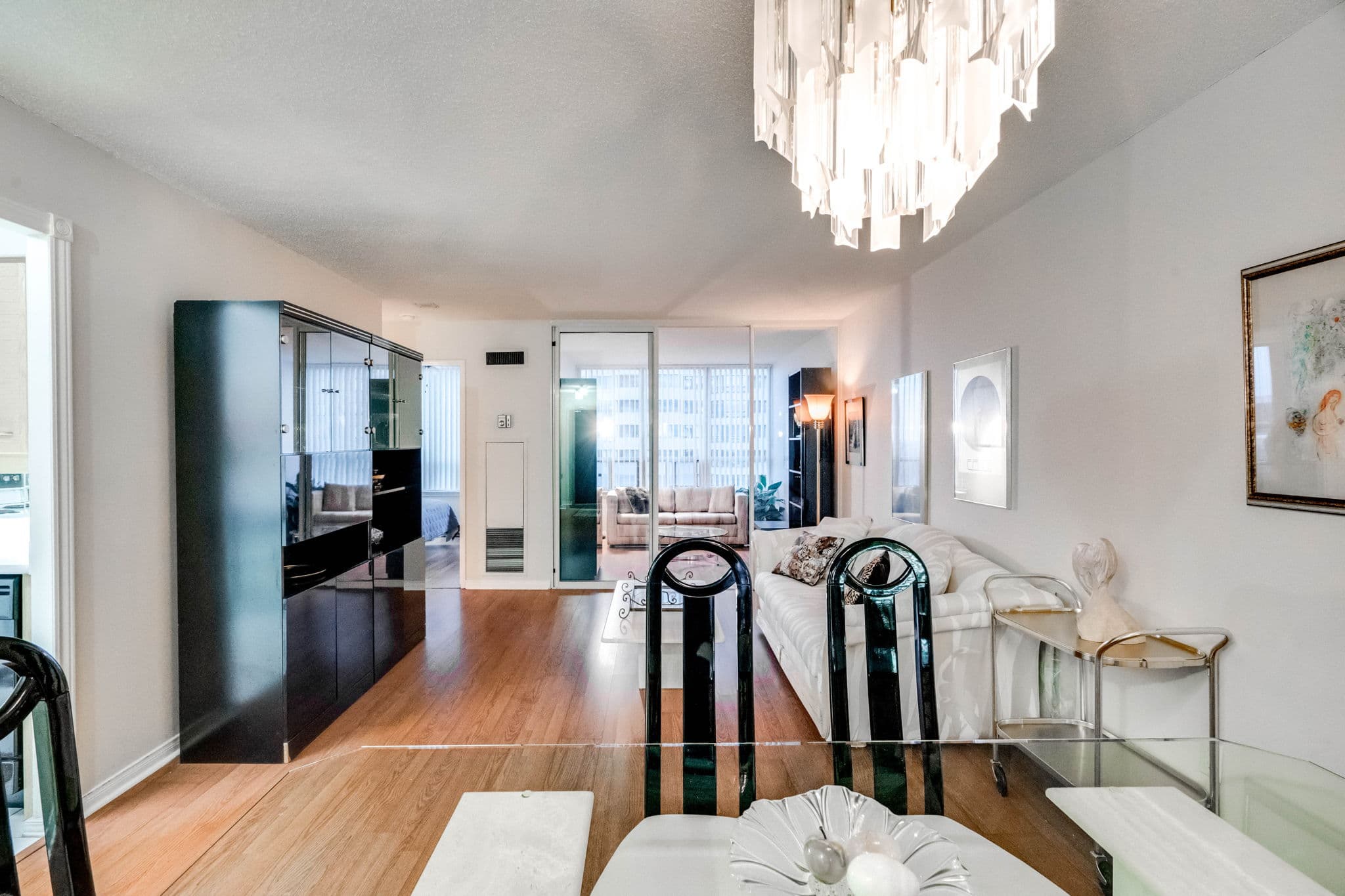 30 Greenfield Ave Unit 1705 Toronto, ON M2N 6N3