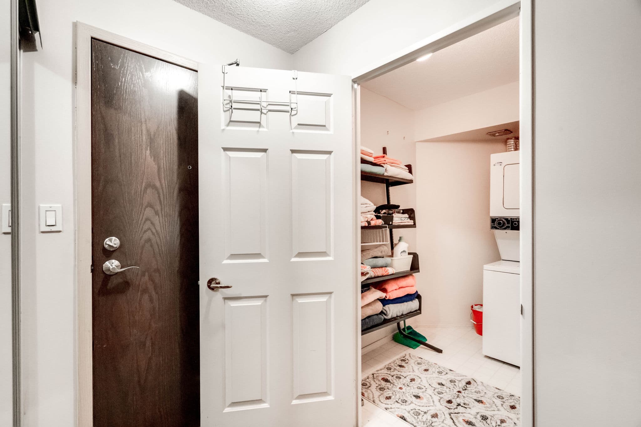 30 Greenfield Ave Unit 1705 Toronto, ON M2N 6N3