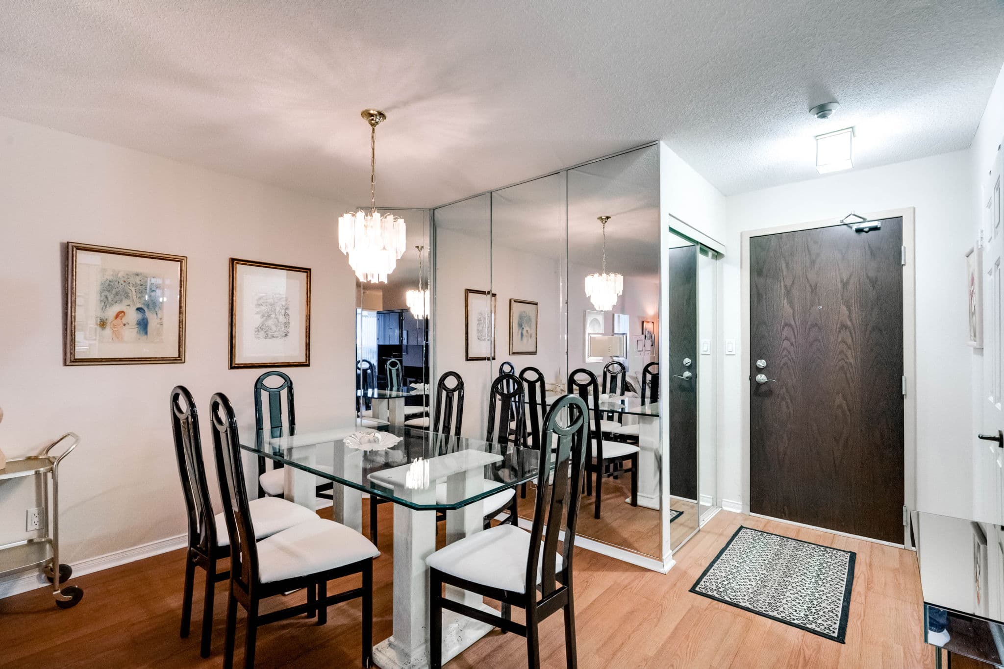 30 Greenfield Ave Unit 1705 Toronto, ON M2N 6N3