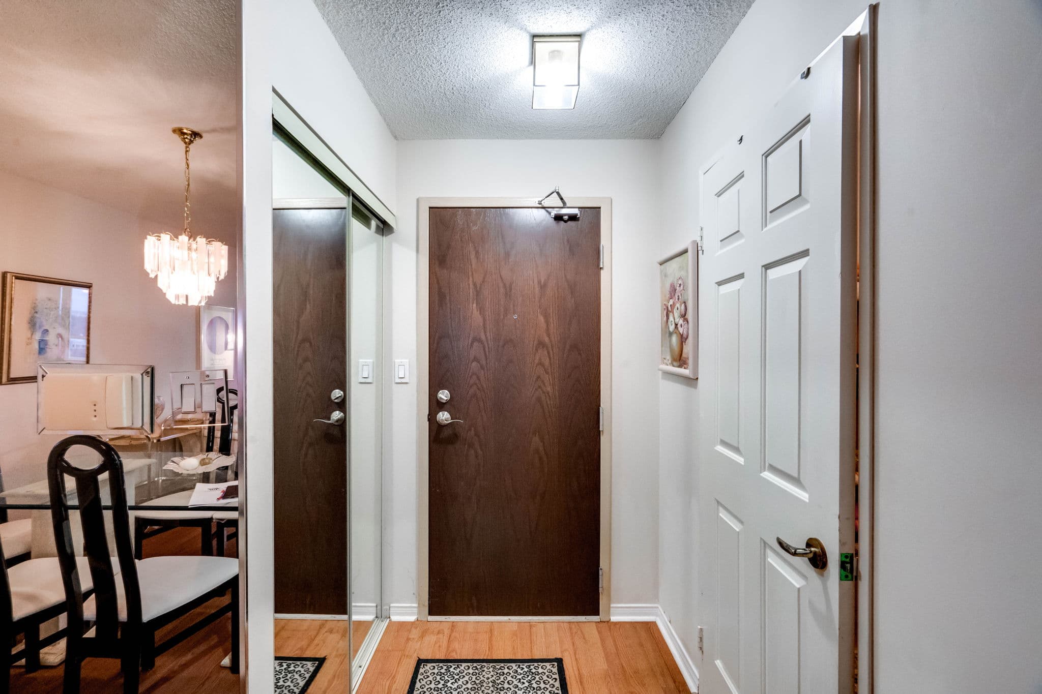 30 Greenfield Ave Unit 1705 Toronto, ON M2N 6N3