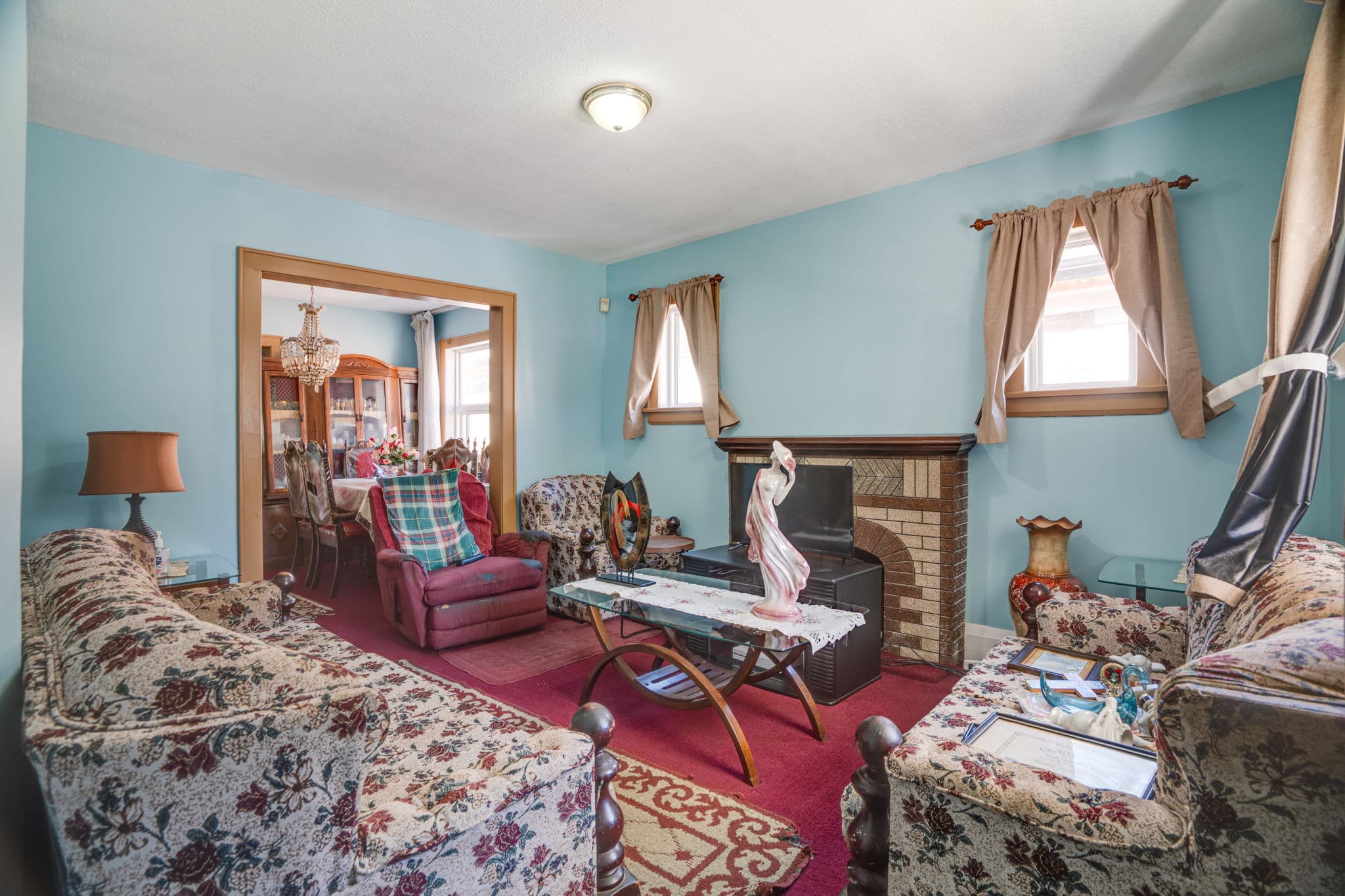 30 Hertford Ave Toronto, ON M6M 1S1