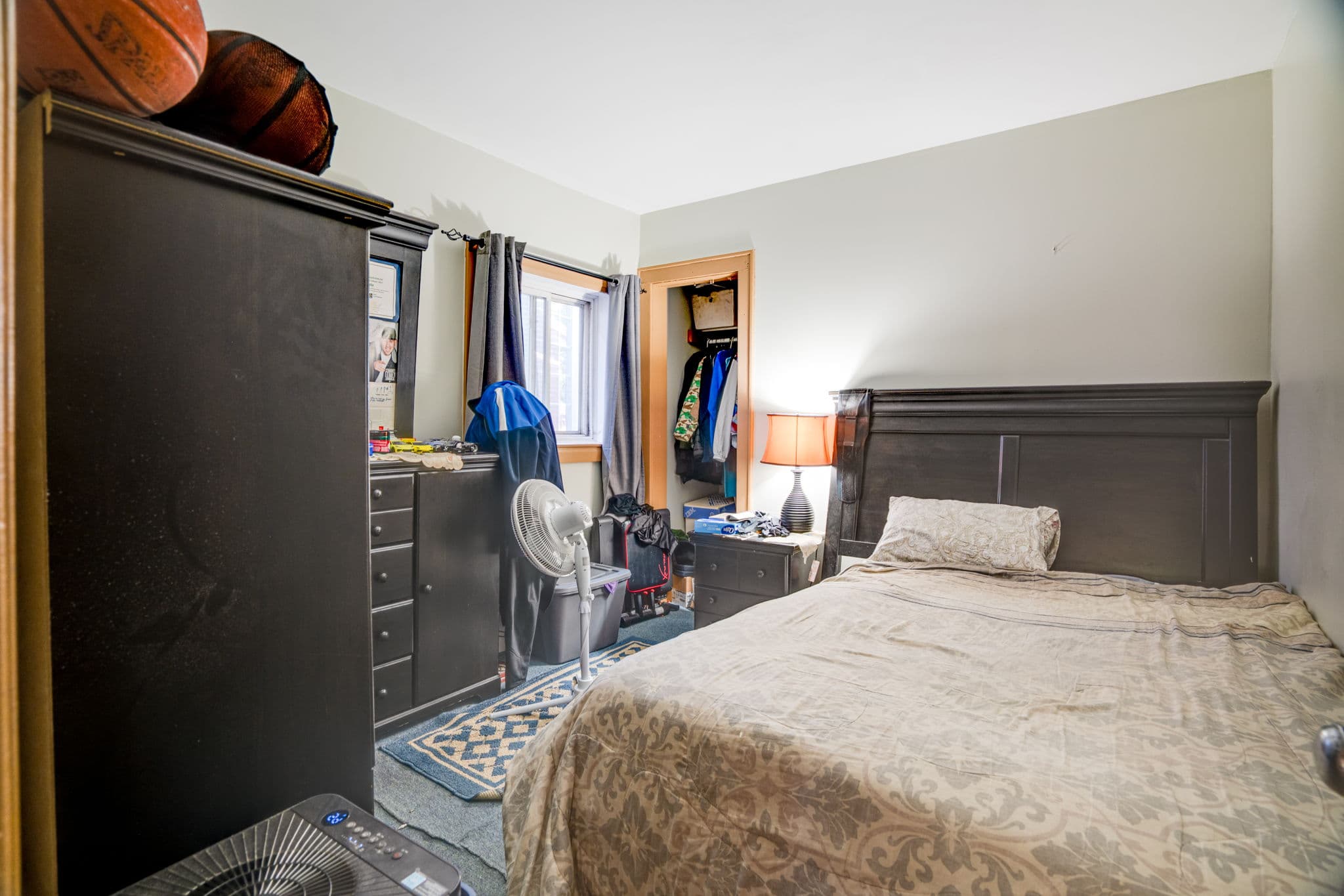 30 Hertford Ave Toronto, ON M6M 1S1