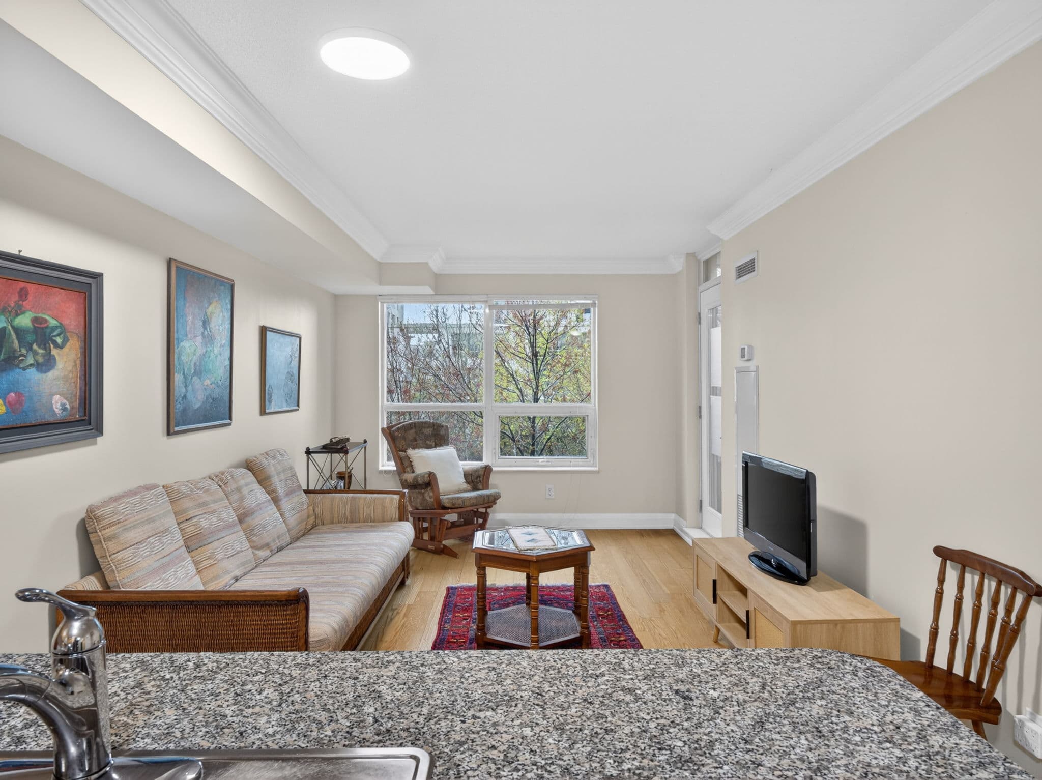 30 N Park Rd Unit 210 Vaughan, ON L4J 0G6