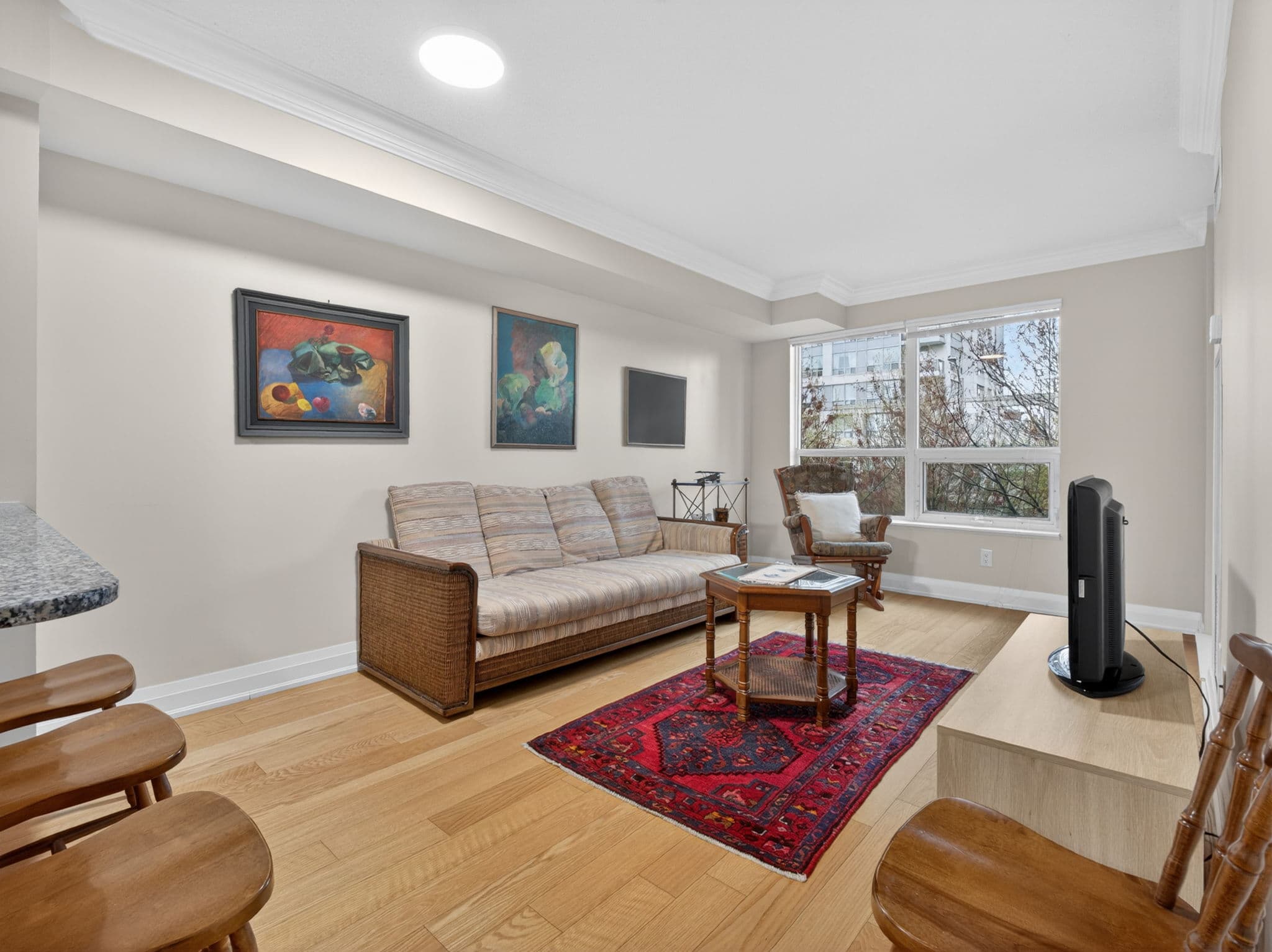 30 N Park Rd Unit 210 Vaughan, ON L4J 0G6