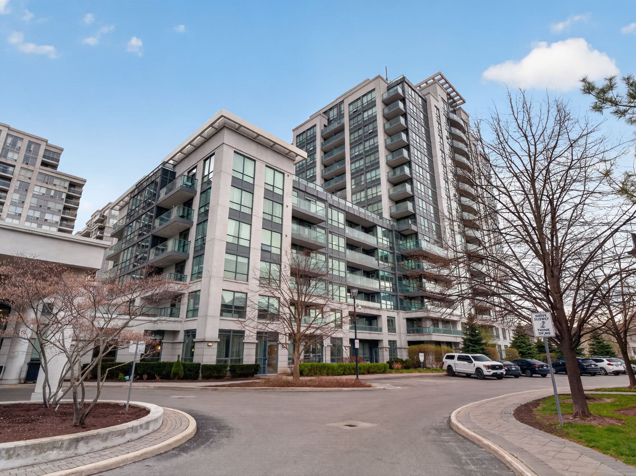 30 N Park Rd Unit 210 Vaughan, ON L4J 0G6
