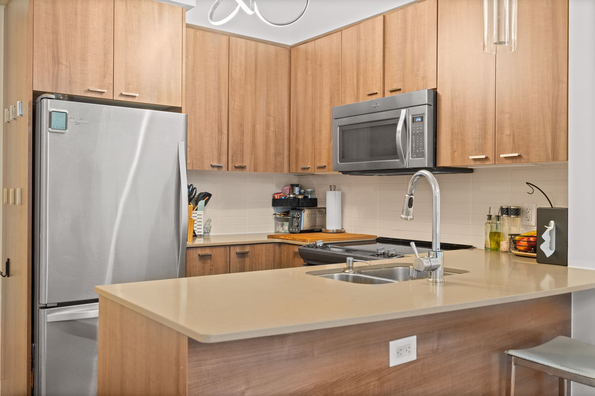 30 Roehampton Ave Unit 603 Toronto, ON M4P 0B9