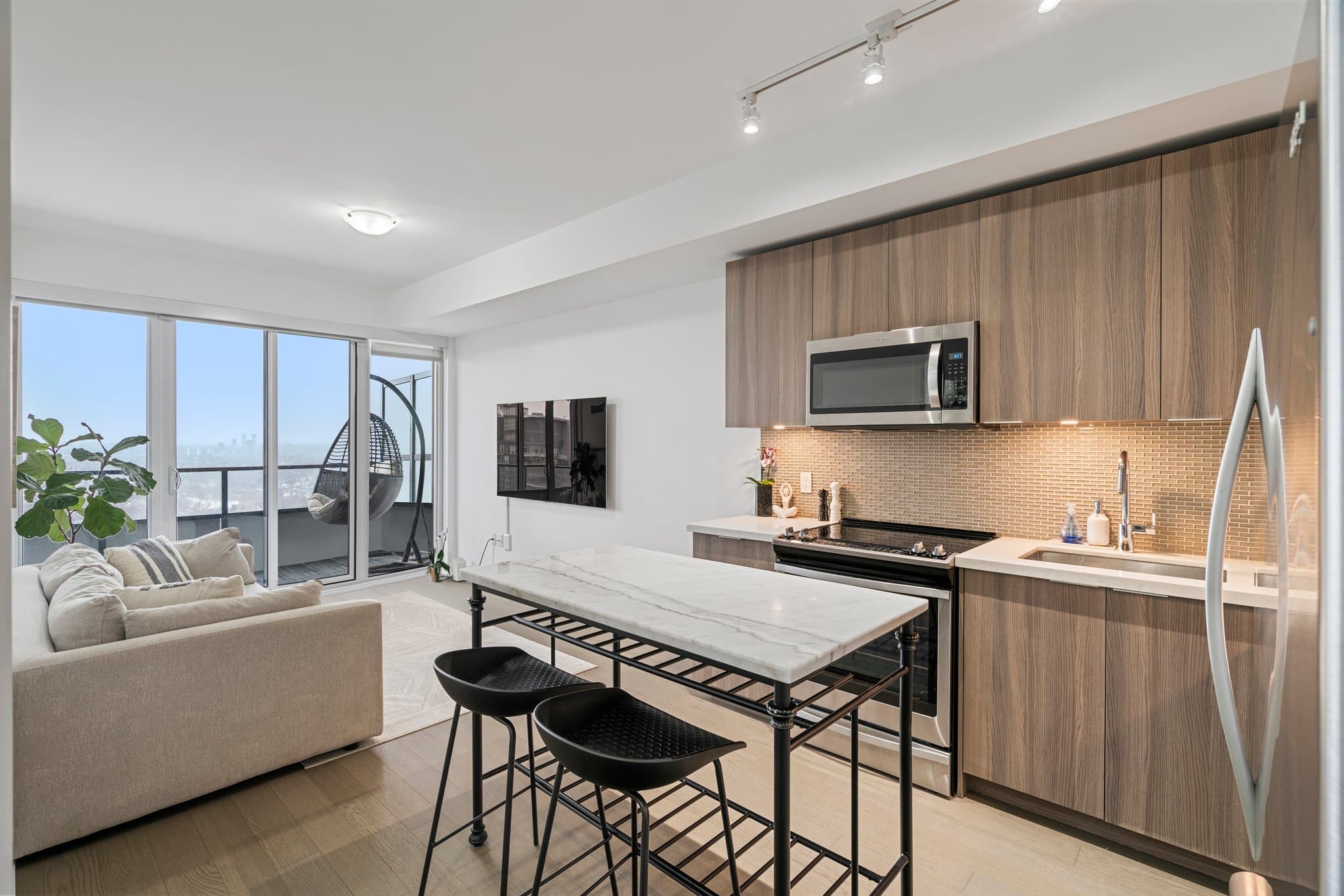 30 Shore Breeze Dr Unit 4121 Toronto, ON M8V 0J1