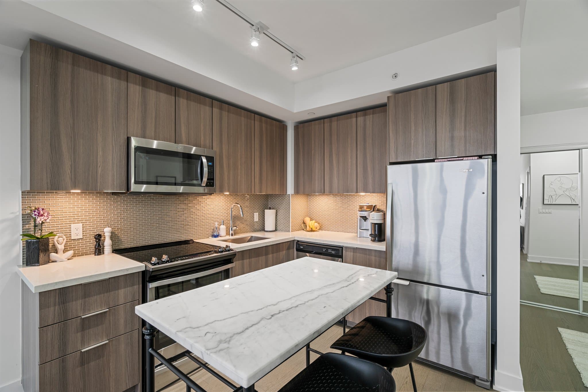 30 Shore Breeze Dr Unit 4121 Toronto, ON M8V 0J1