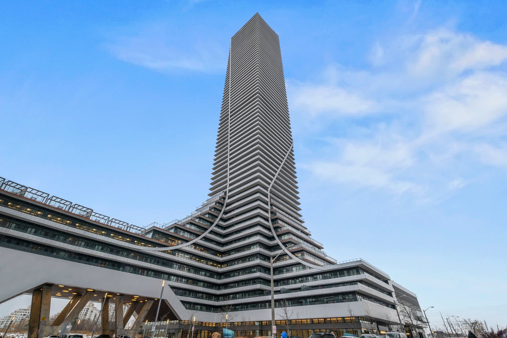 30 Shore Breeze Dr Unit 4121 Toronto, ON M8V 0J1