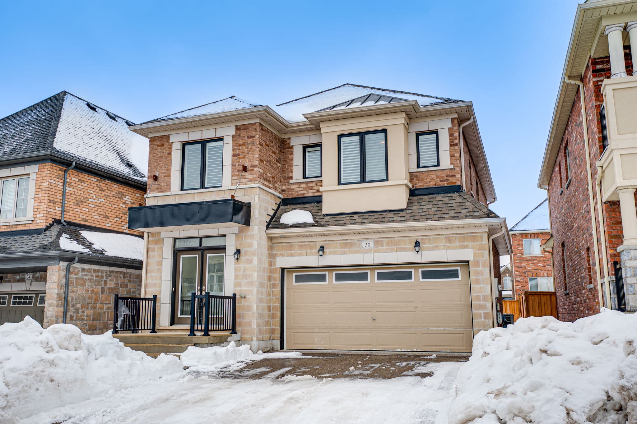 30 William Luck Ave East Gwillimbury, ON L9N 0S1