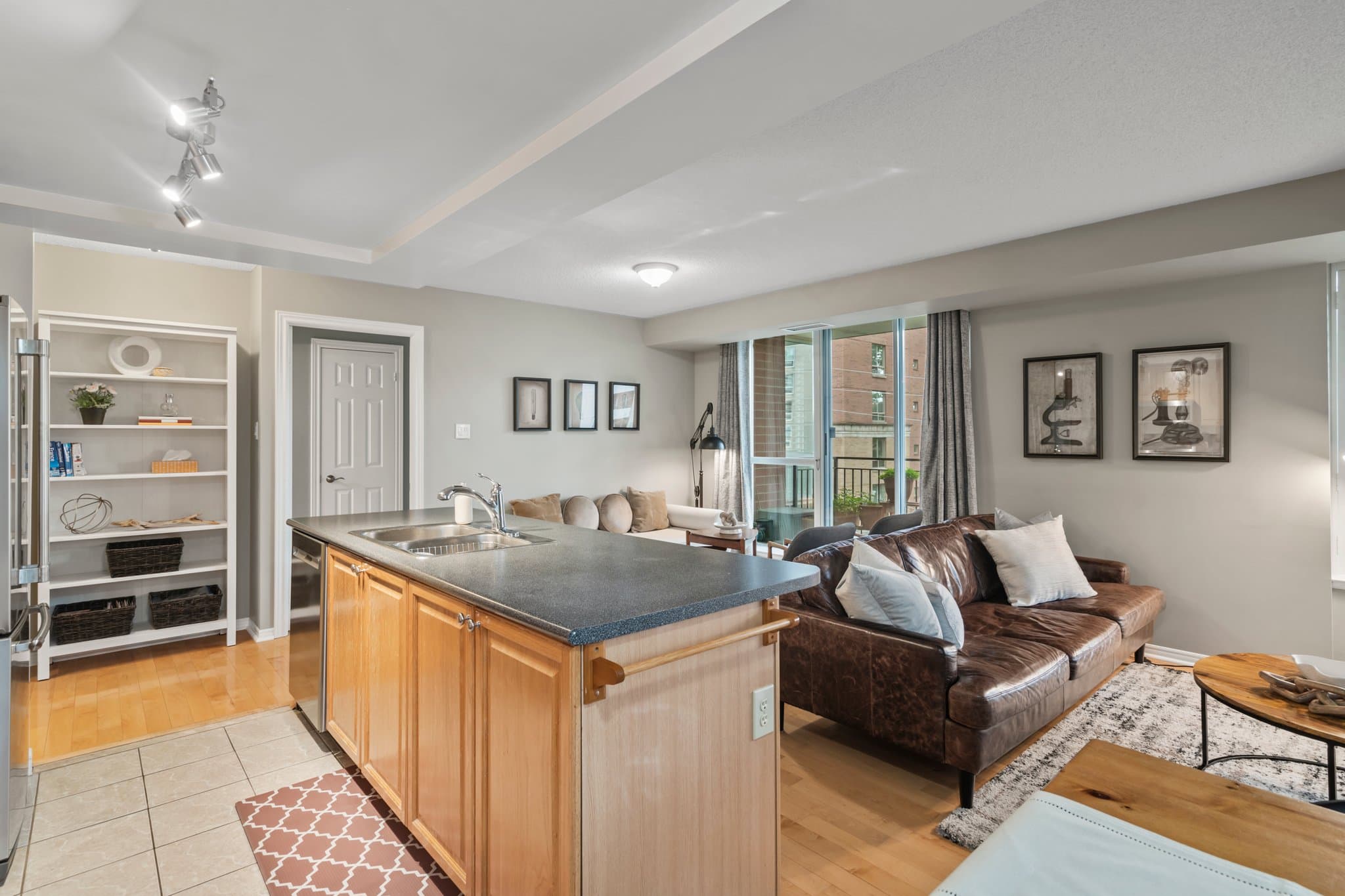 300 Balliol St Suite 412 Toronto, ON M4S 3G6