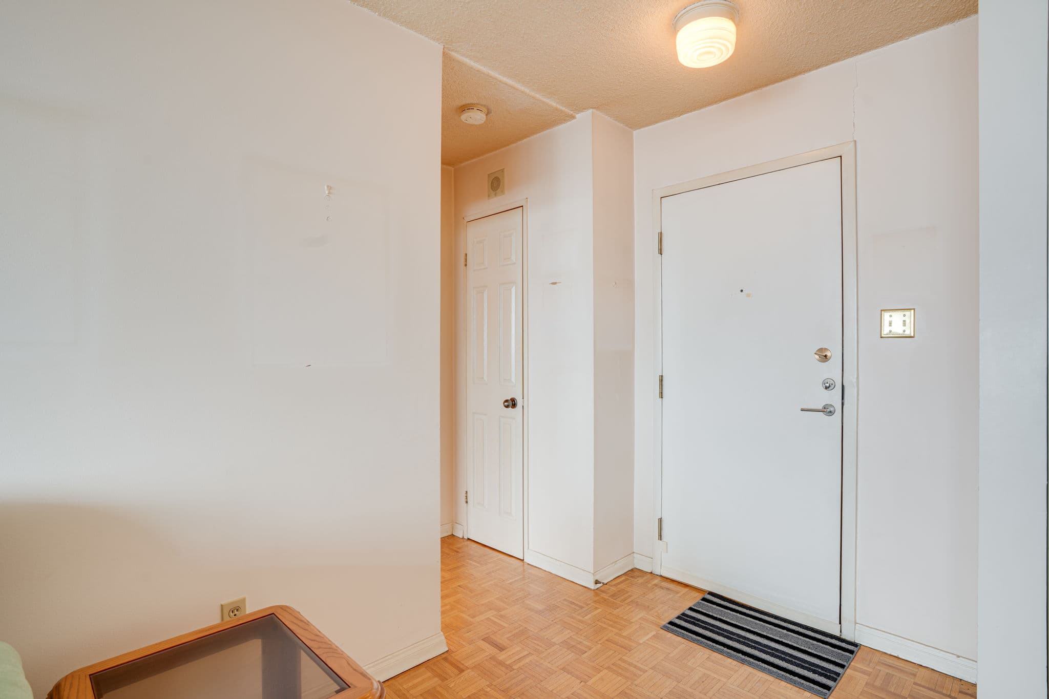 3000 Bathurst St Unit 904 Toronto, ON M6B 3B4