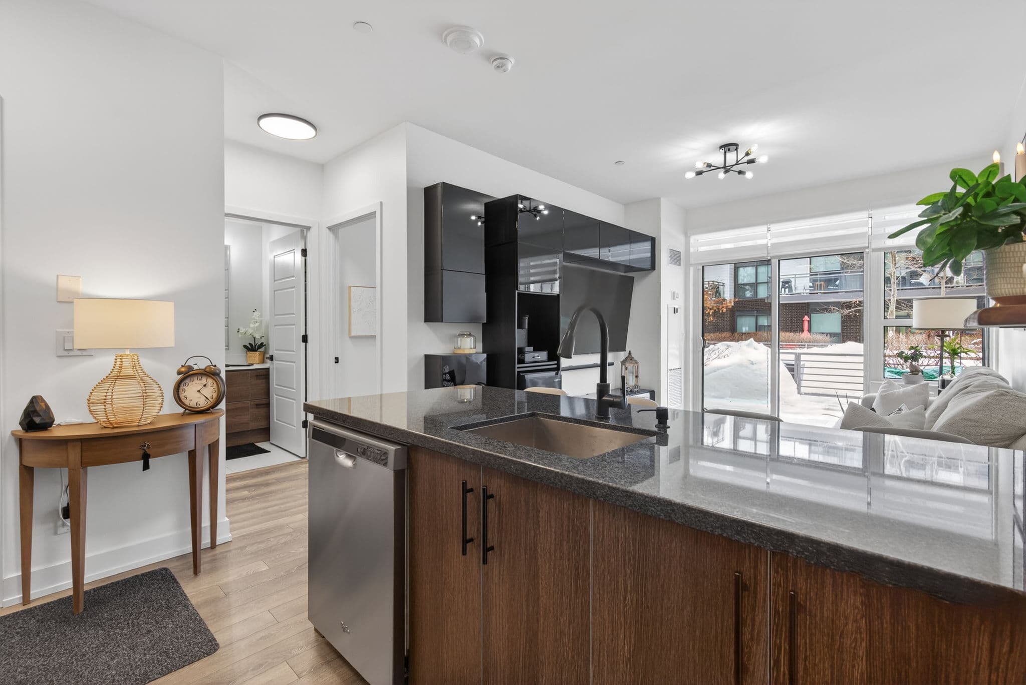 301 Sea Ray Ave unit 113 Innisfil, ON L9S 0J4