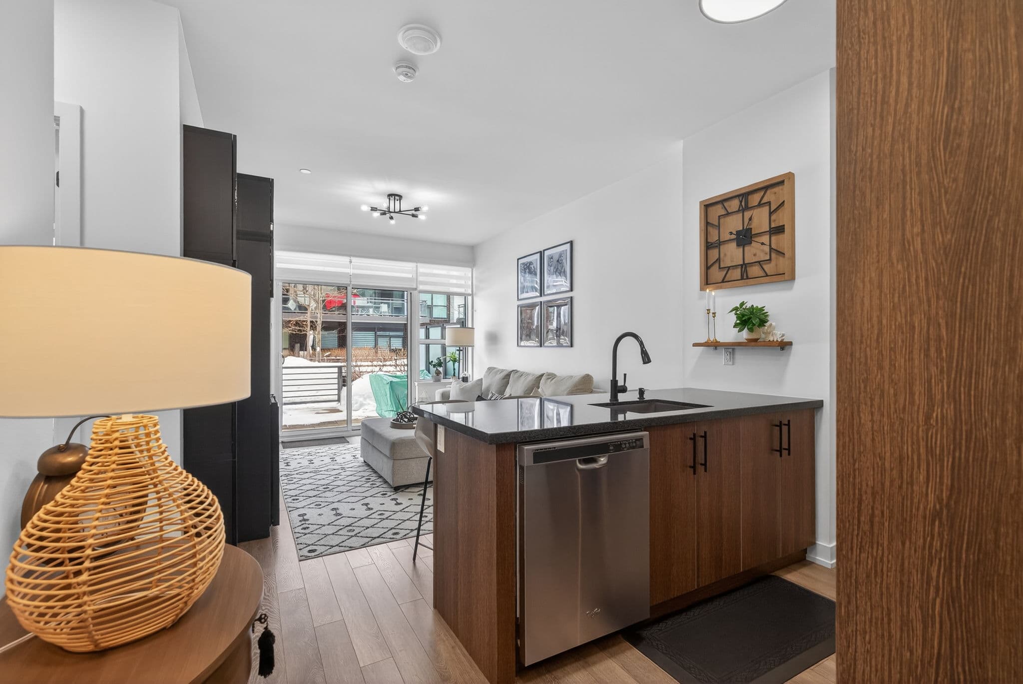 301 Sea Ray Ave unit 113 Innisfil, ON L9S 0J4