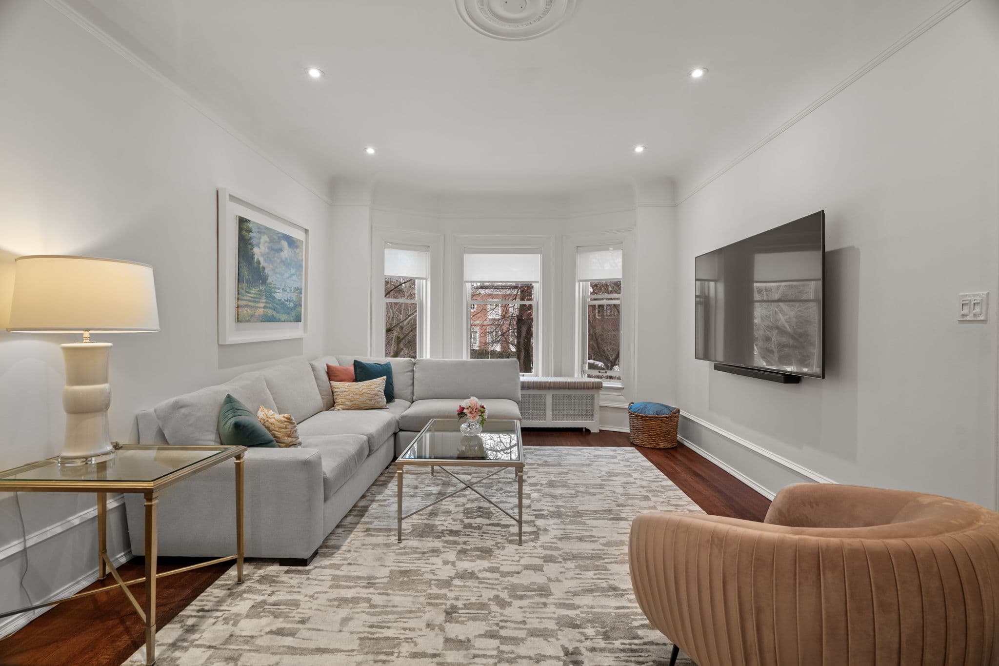 302 Russell Hill Rd Toronto, ON M4V 2T6