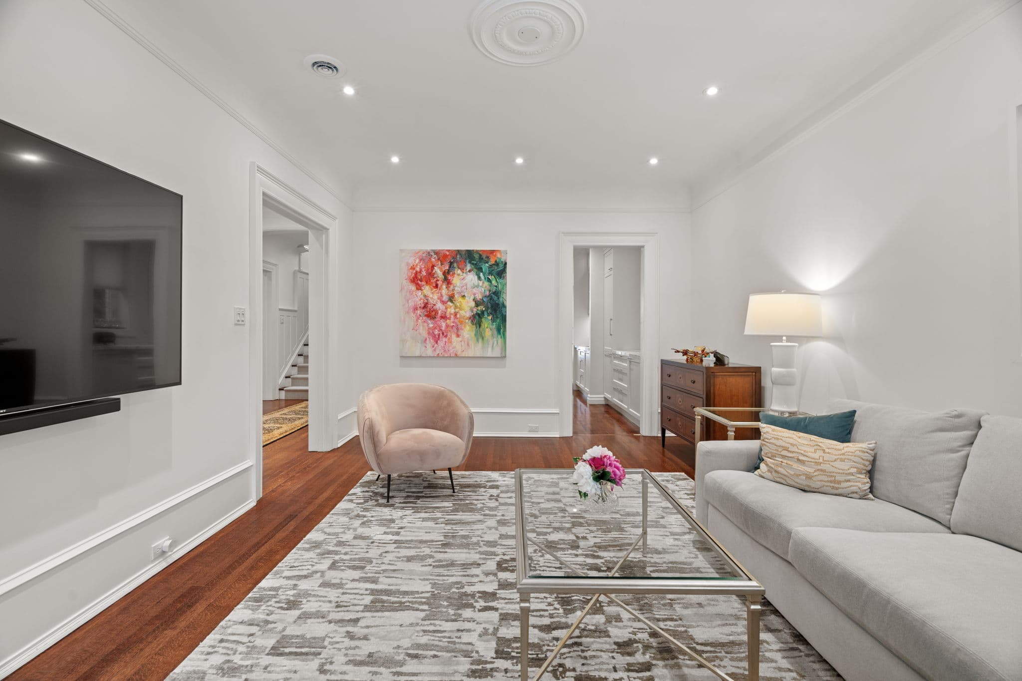 302 Russell Hill Rd Toronto, ON M4V 2T6