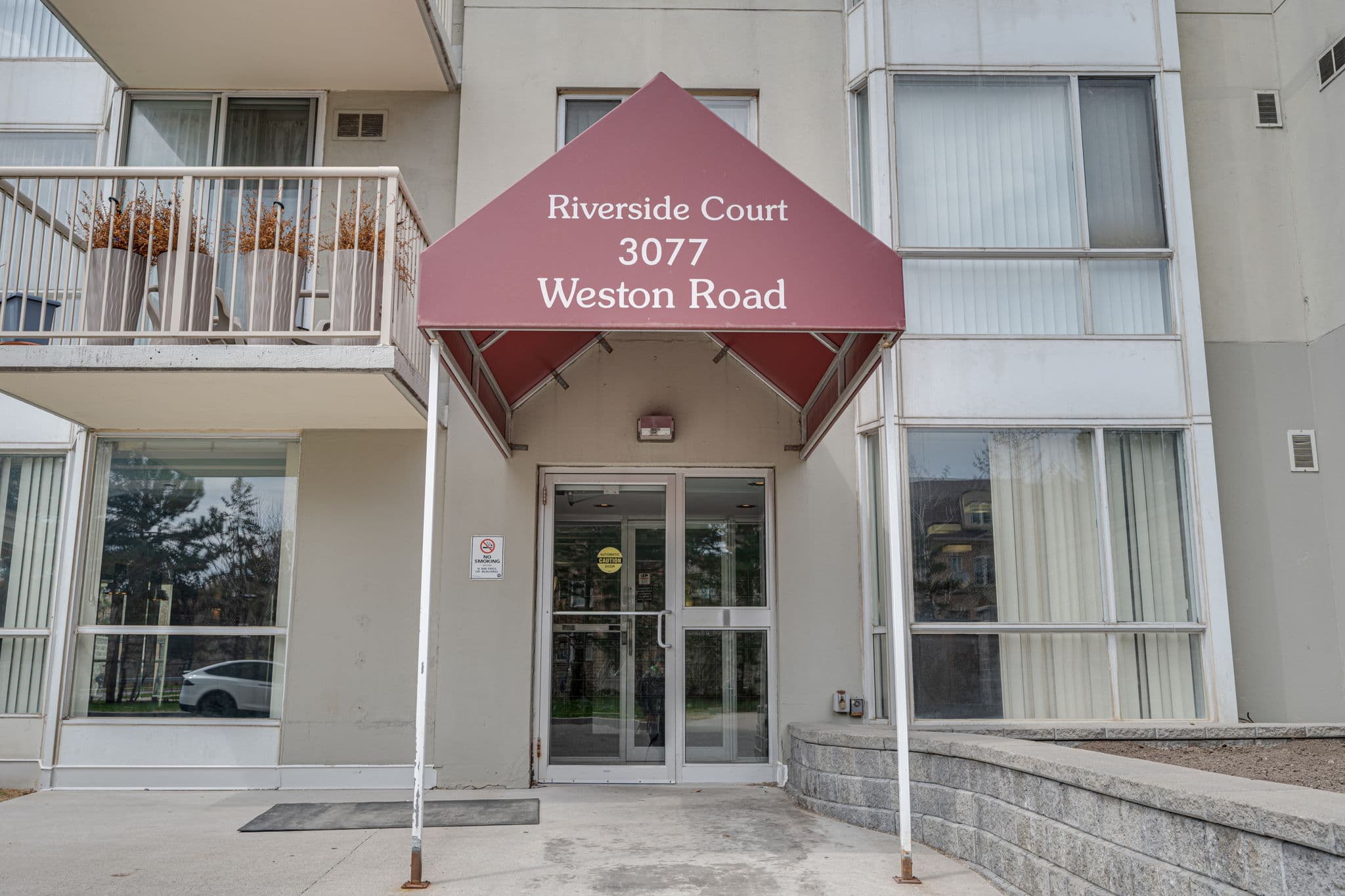 3077 Weston Rd Unit 609 Toronto, ON M9M 3A1