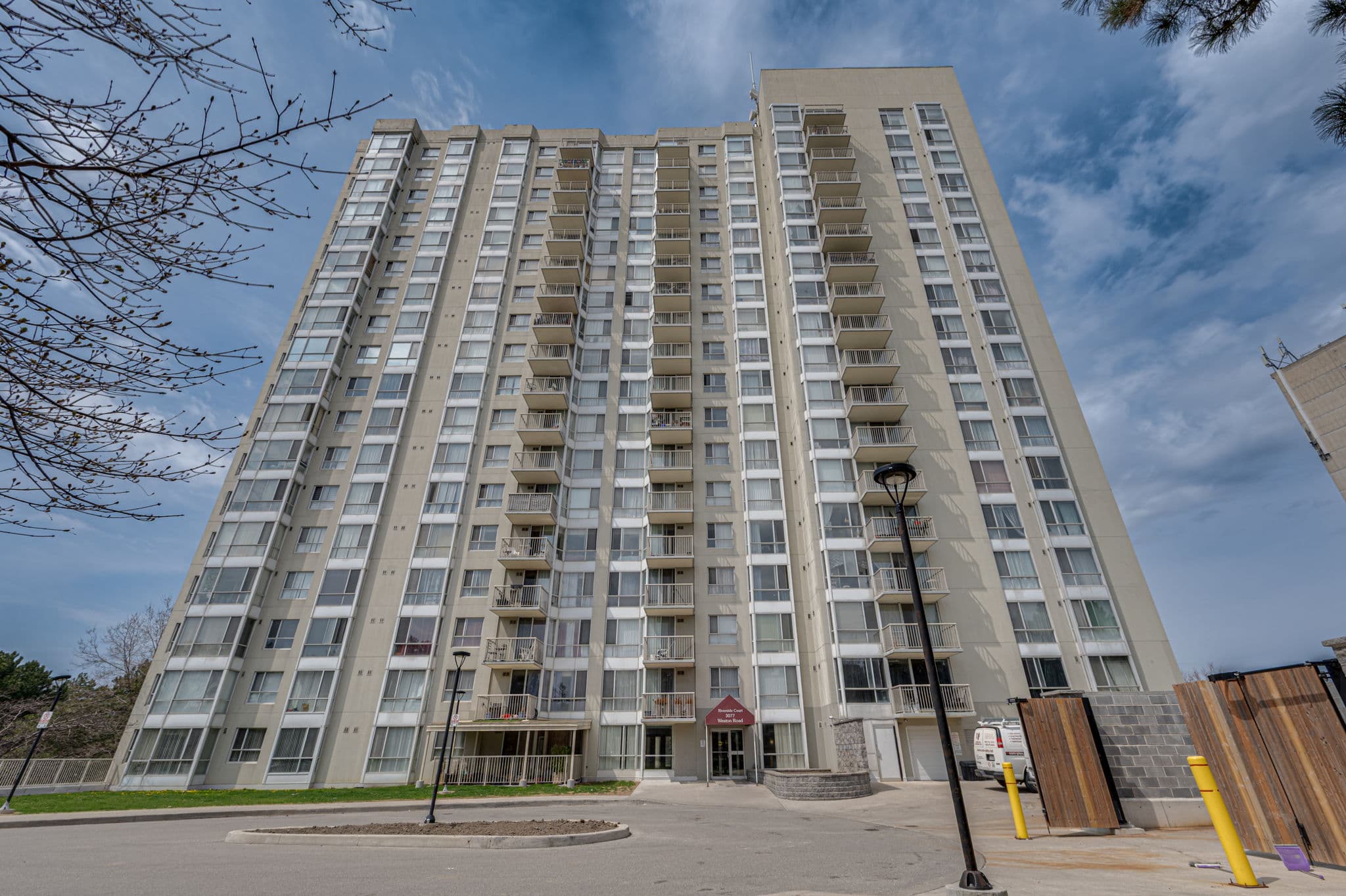 3077 Weston Rd Unit 609 Toronto, ON M9M 3A1