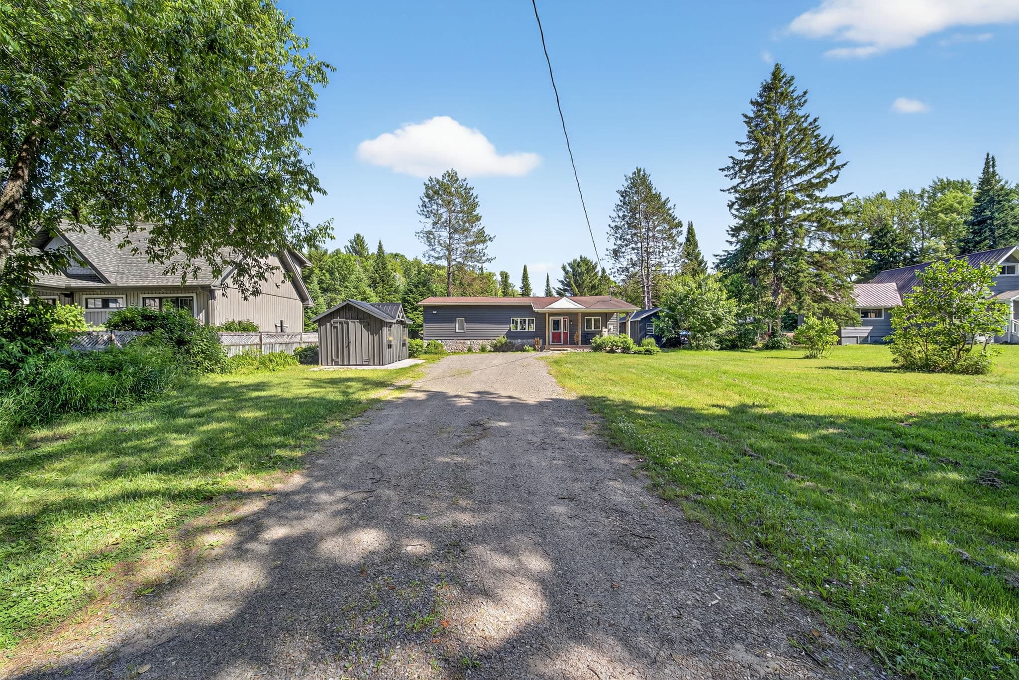 31 Glen Acres Rd Huntsville, ON P1H 1N6