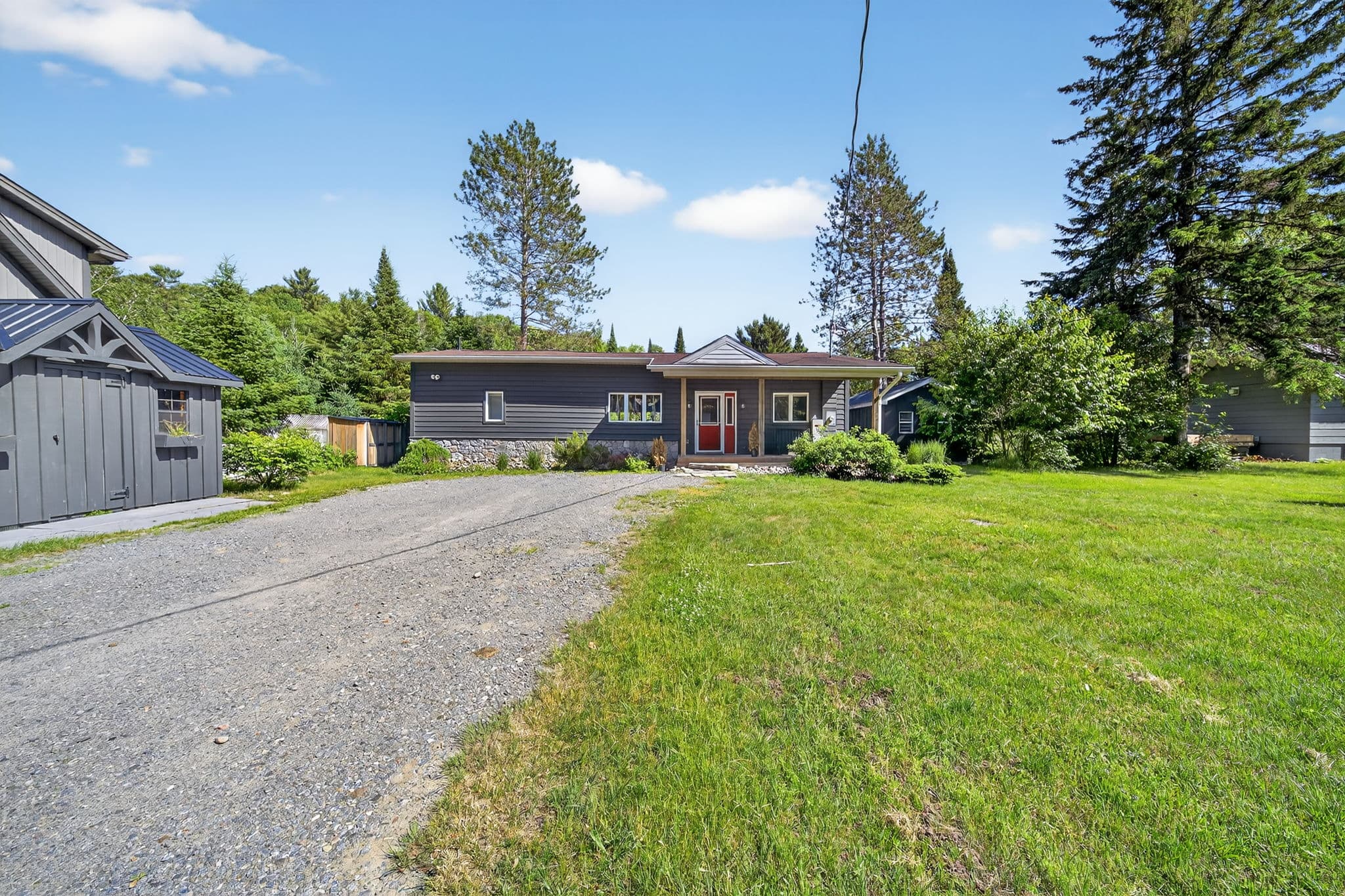 31 Glen Acres Rd Huntsville, ON P1H 1N6