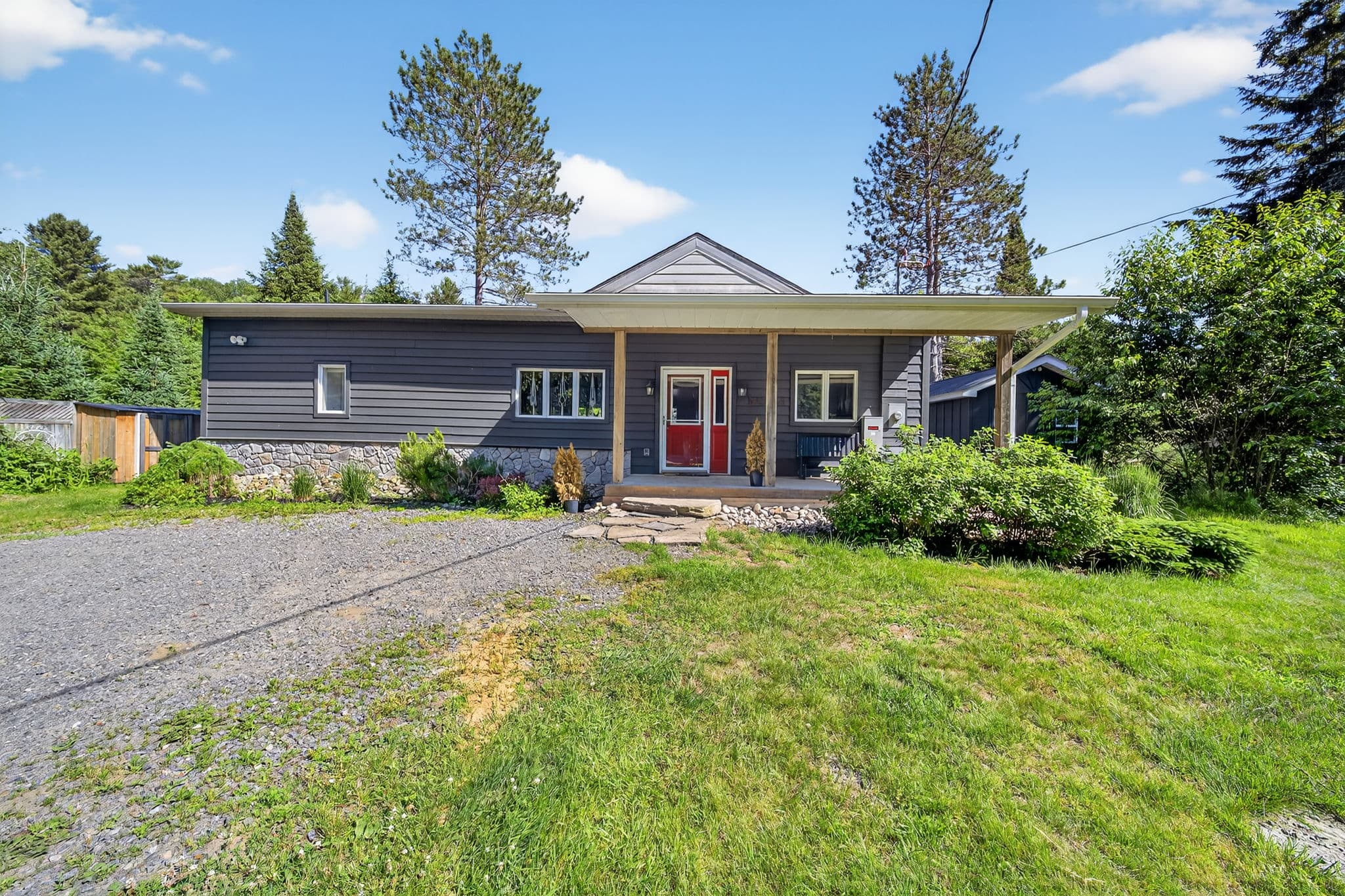 31 Glen Acres Rd Huntsville, ON P1H 1N6