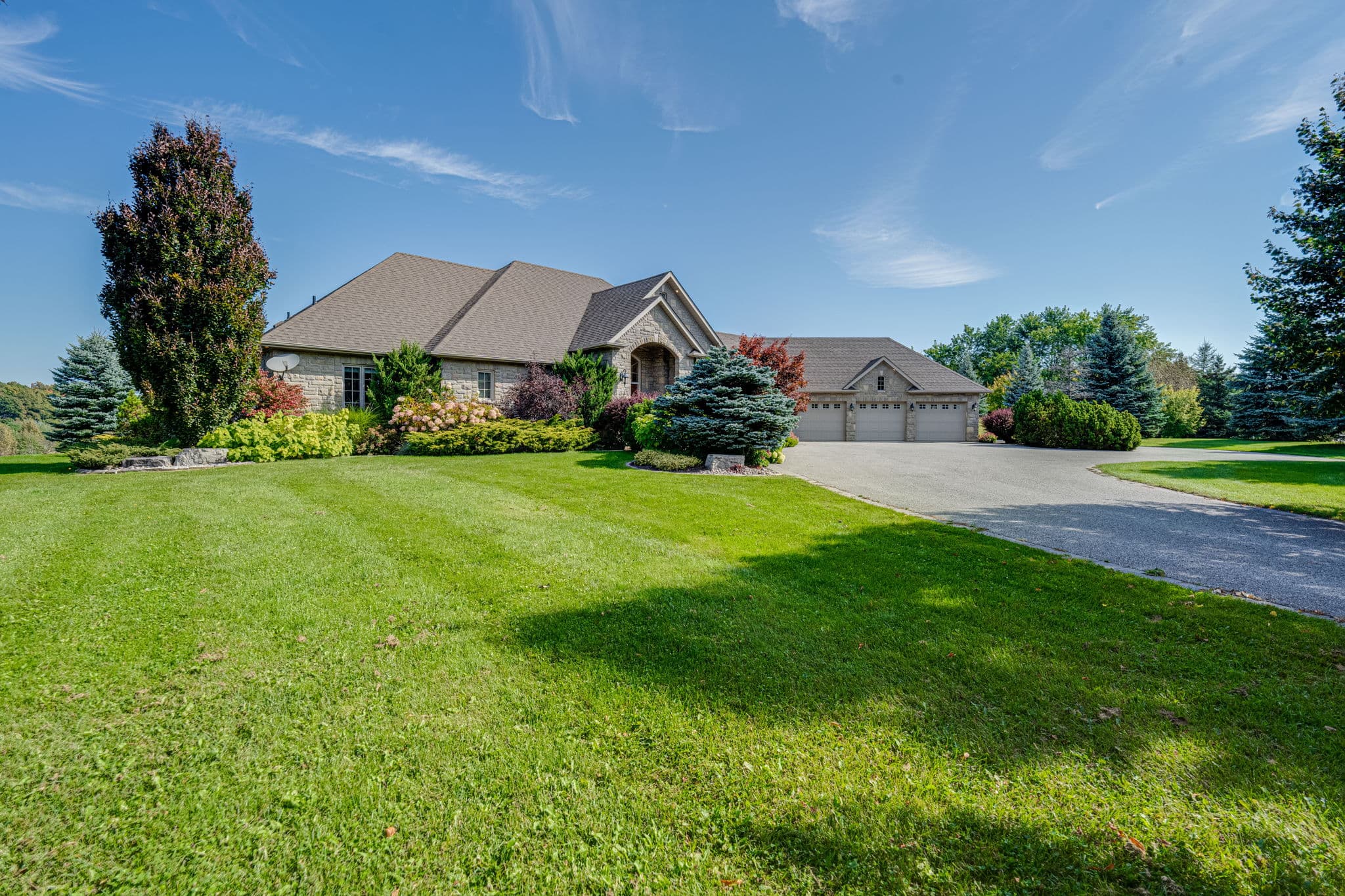 31 Mabee Dr Bolton, ON L7E 0C2