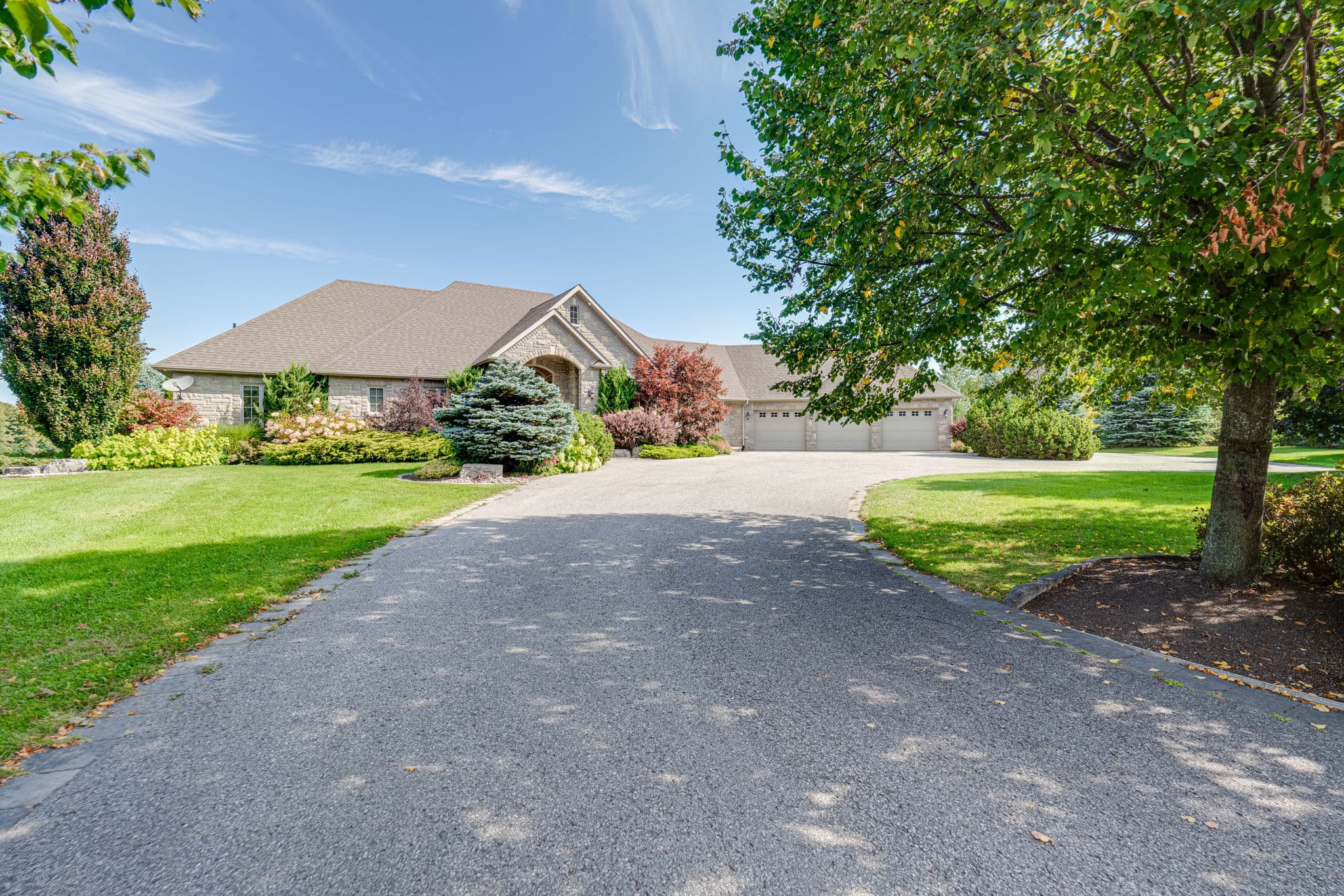 31 Mabee Dr Bolton, ON L7E 0C2
