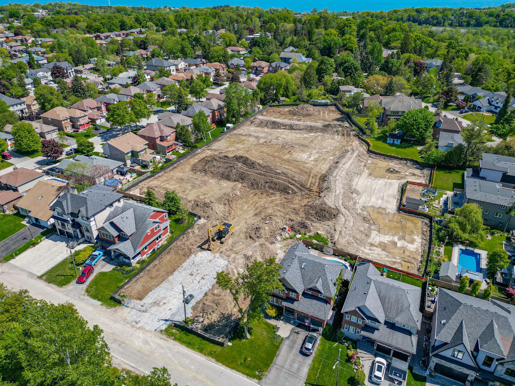 313 Toynevale Rd Pickering, ON L1W 2G7