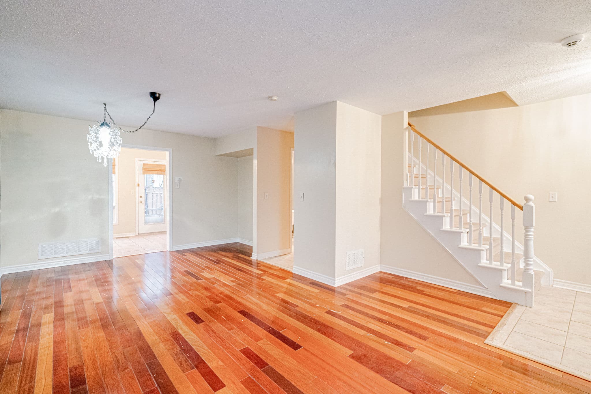 3155 Rock Harbour Rd Mississauga, ON L5B 4G4