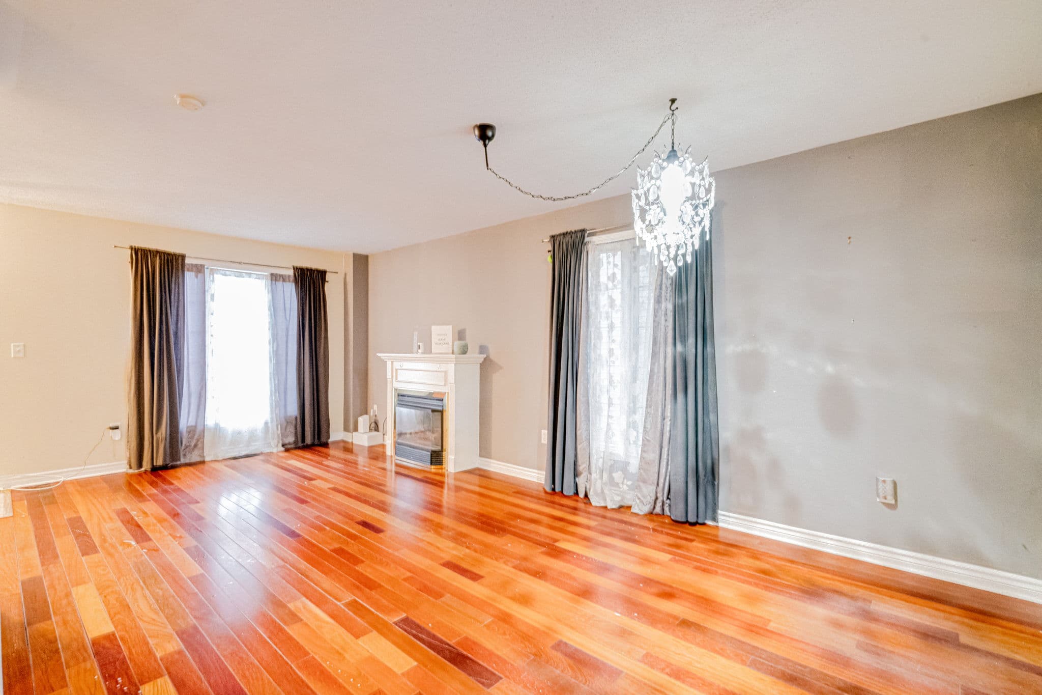 3155 Rock Harbour Rd Mississauga, ON L5B 4G4
