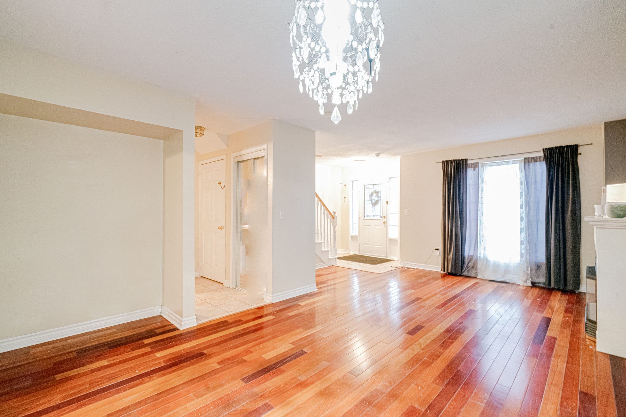 3155 Rock Harbour Rd Mississauga, ON L5B 4G4
