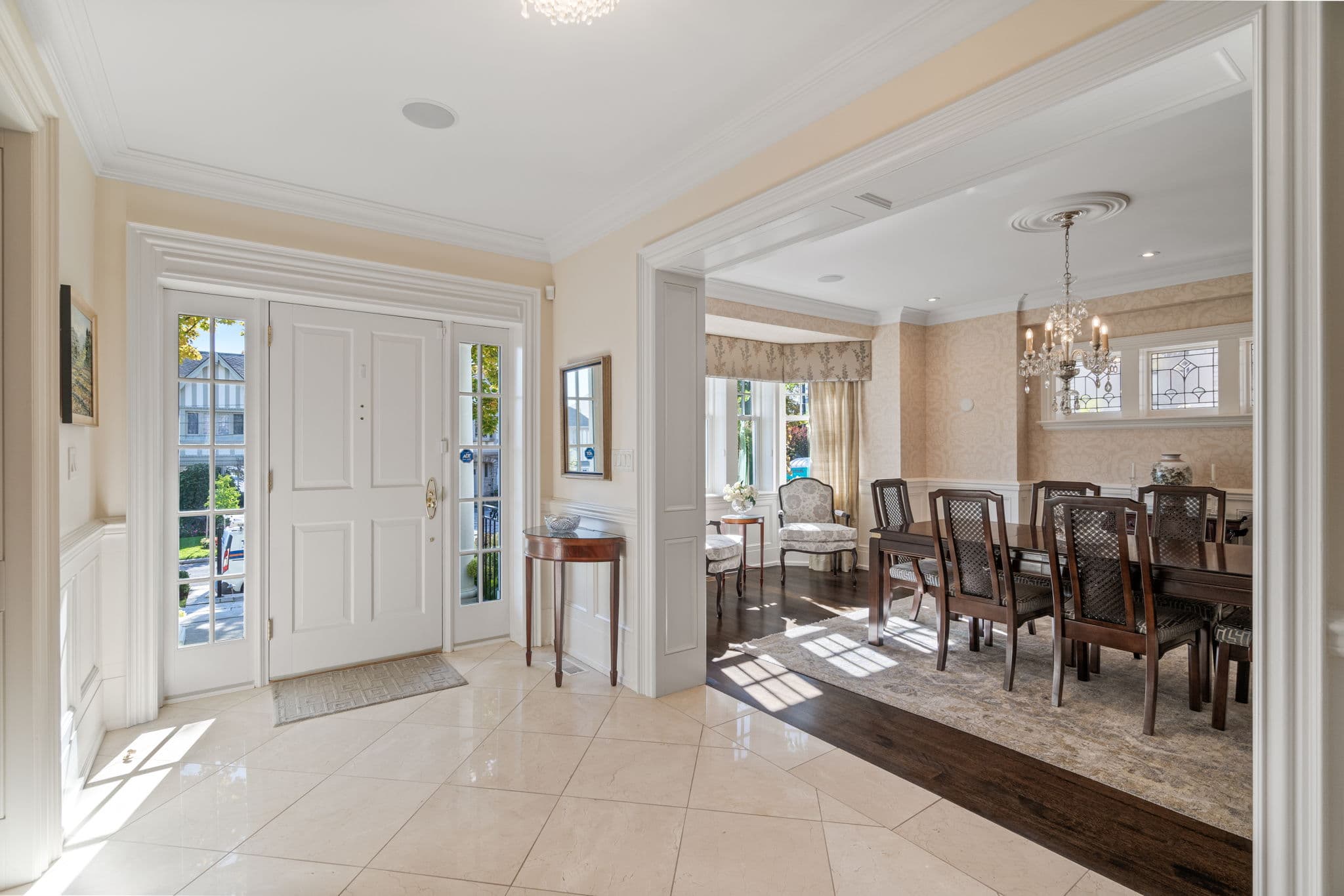 32 Ava Rd Toronto, ON M5P 1Y4