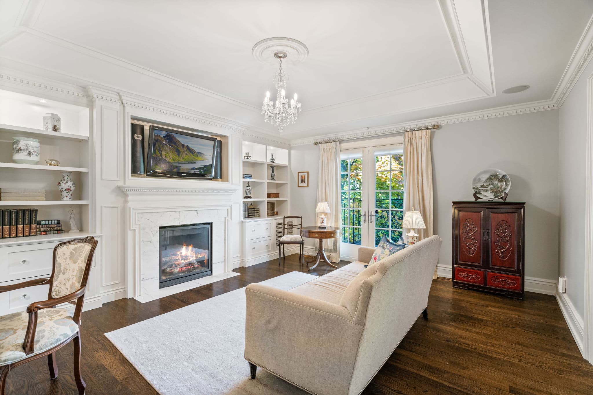 32 Ava Rd Toronto, ON M5P 1Y4