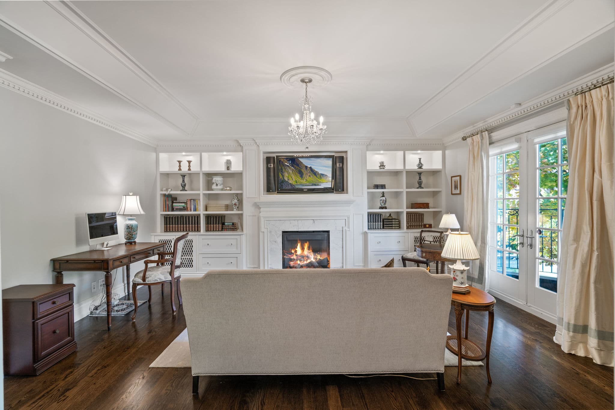 32 Ava Rd Toronto, ON M5P 1Y4