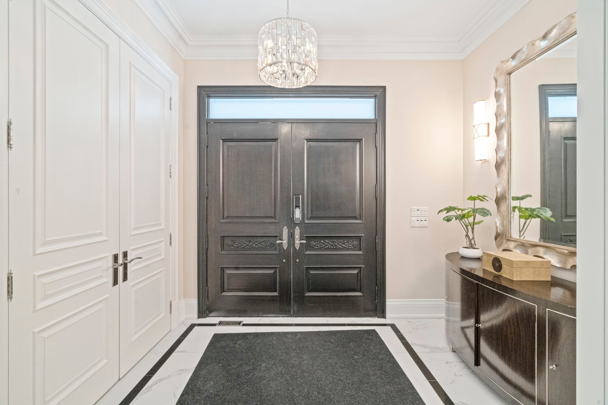 32 Truman Rd Toronto, ON M2L 2L4